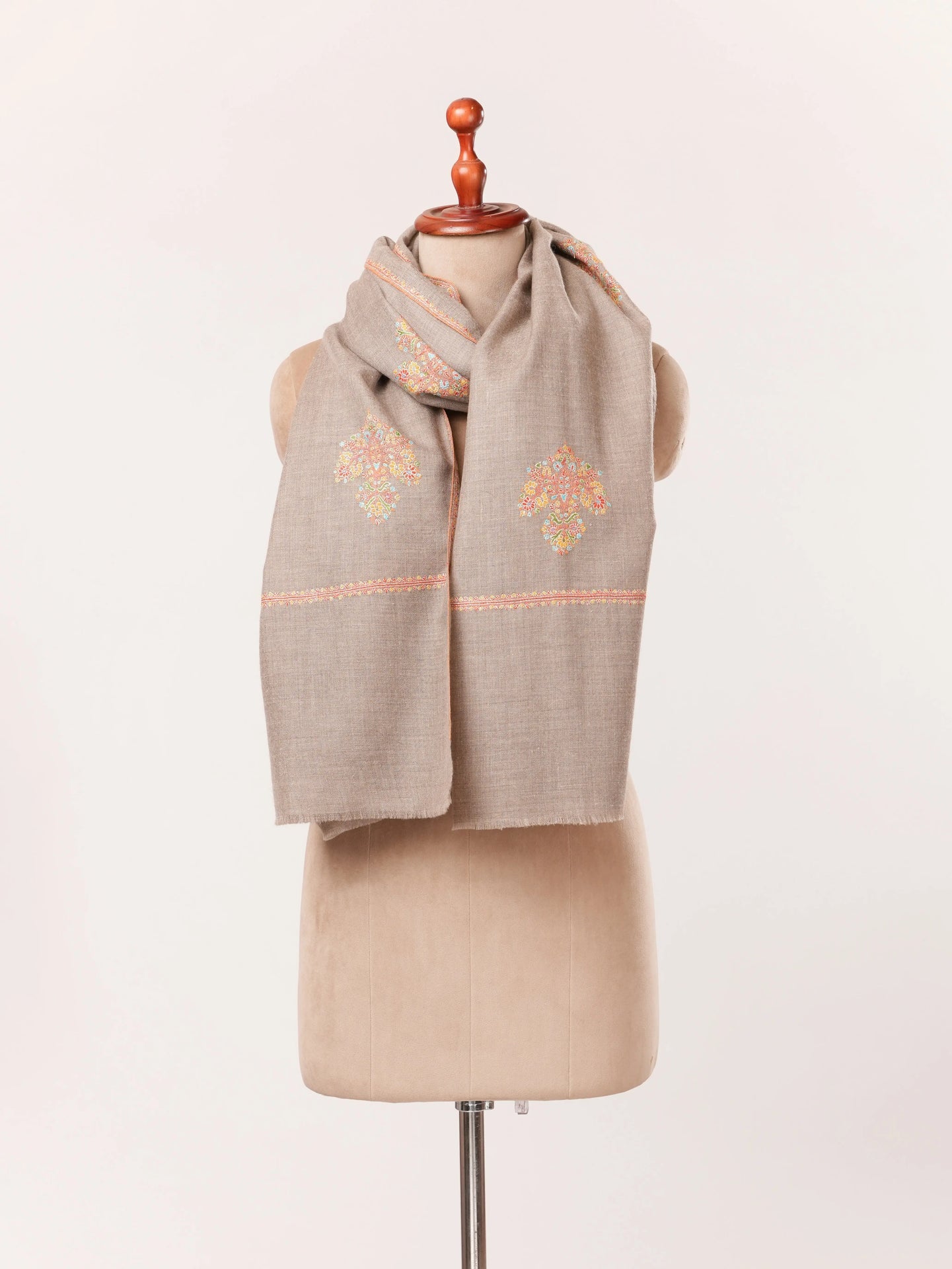 Baildar Buteh Sozni Work Kashmiri Beige Handwoven Pashmina Shawl Shahkaar.com
