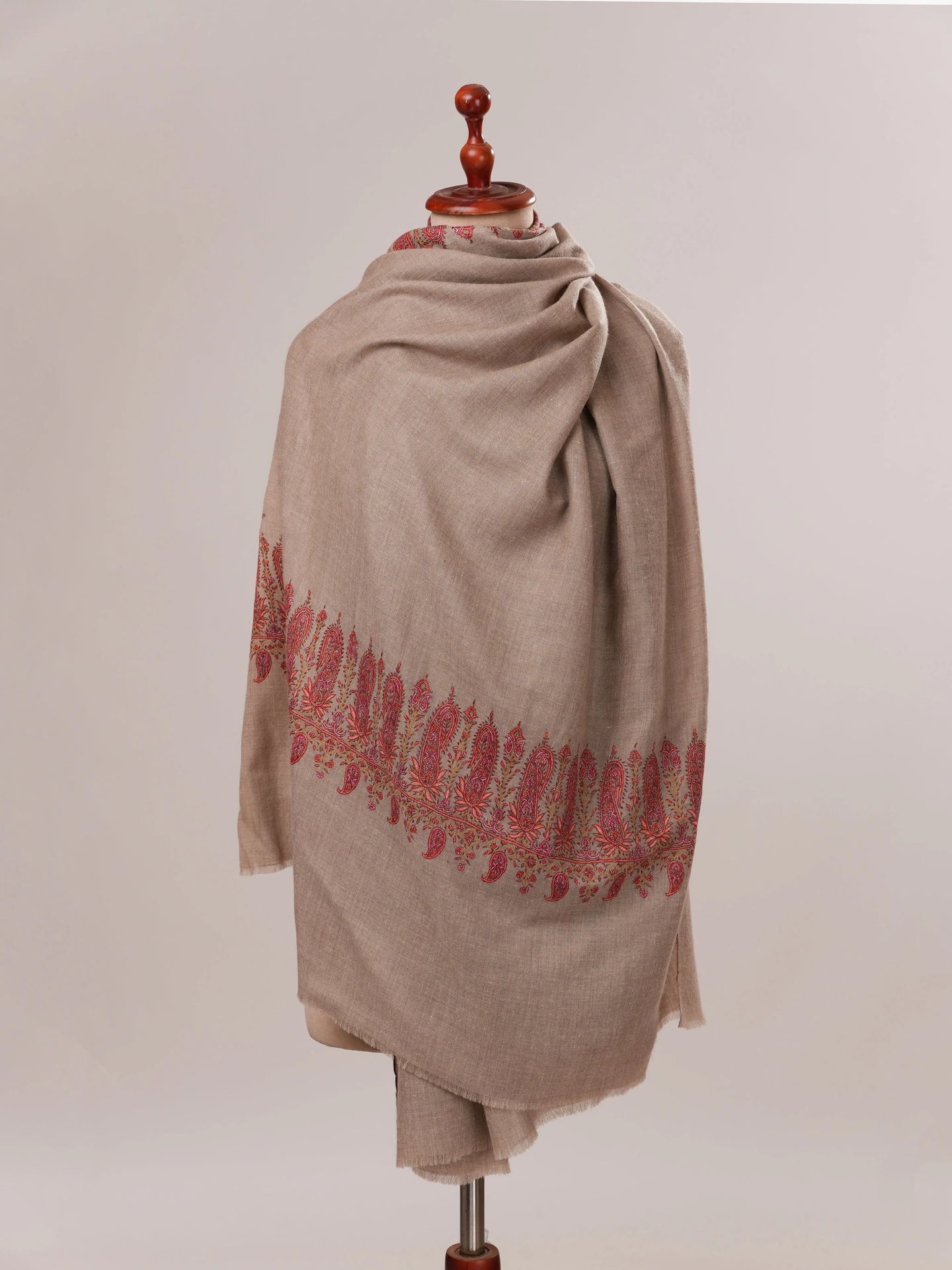 Natural Grey Paisley Daurdar Hand Embroidered Pure Pashmina Shawl Shahkaar.com