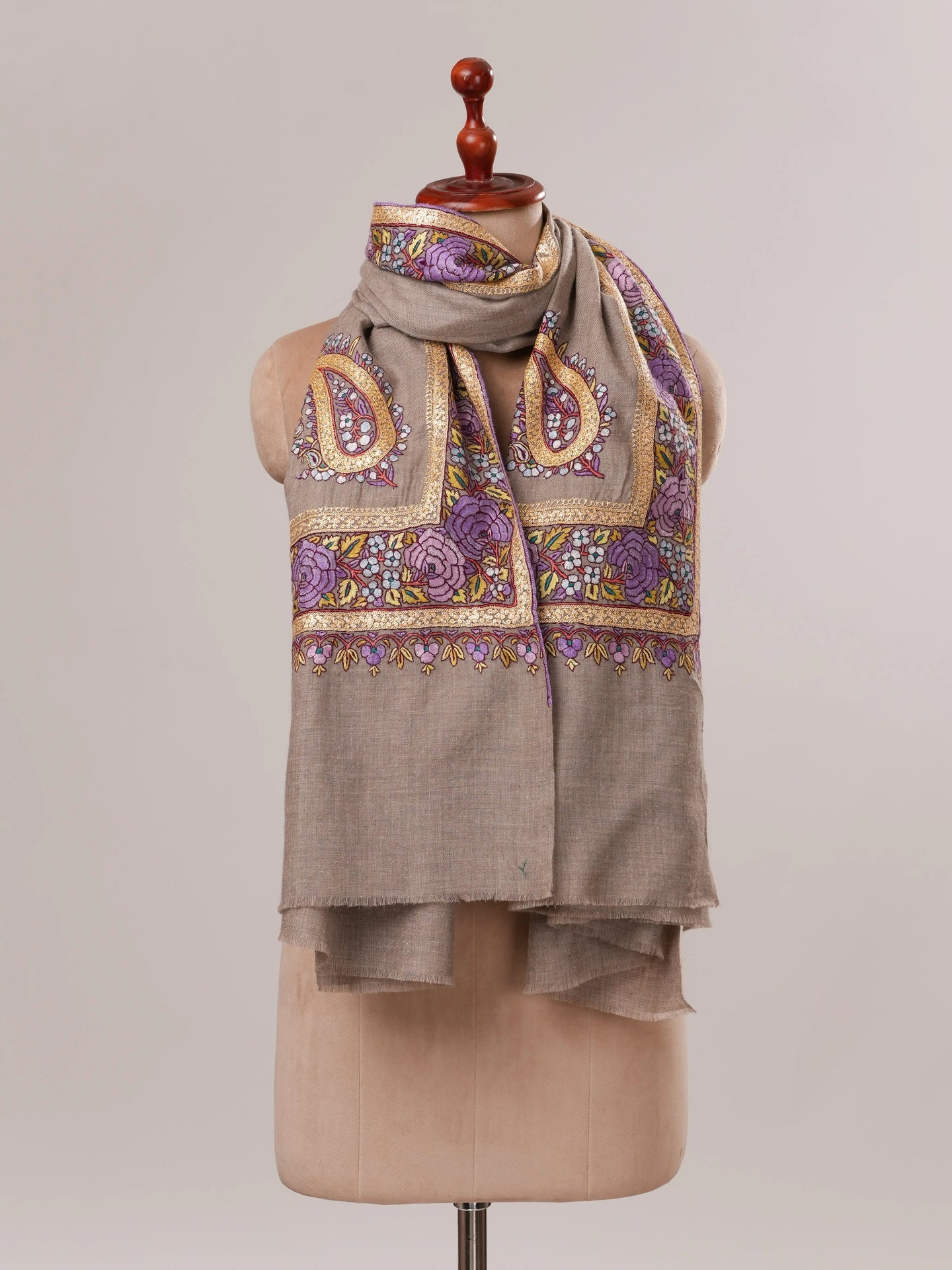 Natural Grey Pashmina Shawl with Daurdar Hand Embroidery Shahkaar.com
