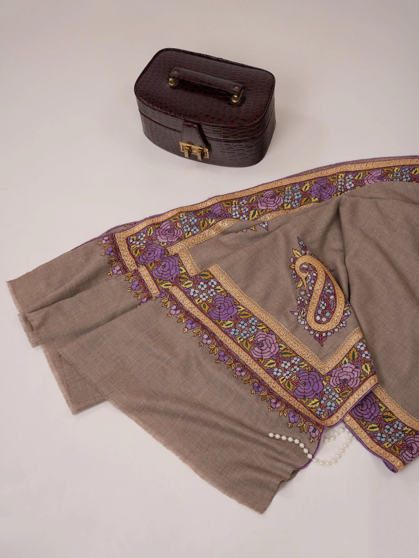 Natural Grey Pashmina Shawl with Daurdar Hand Embroidery Shahkaar.com