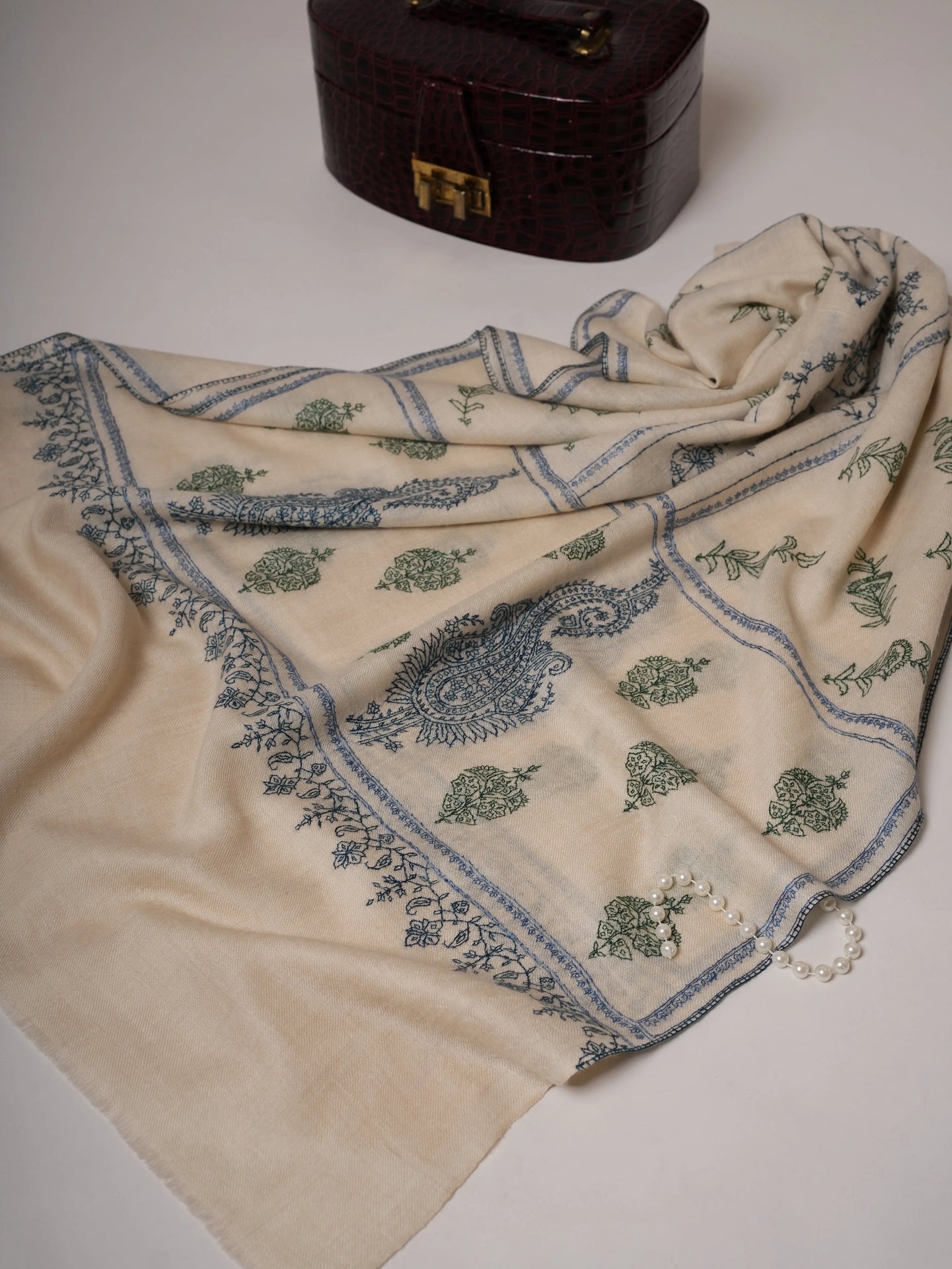 Natural White Handloomed Cashmere Scarf with Sozni Embroidery Shahkaar