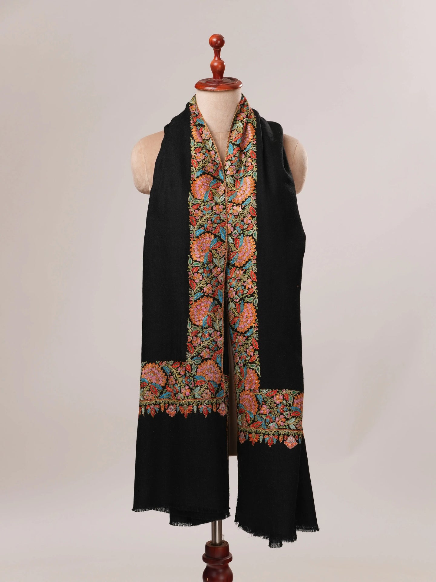Black Daurdar Hand Embroidered Pure Pashmina Shawl Shahkaar.com