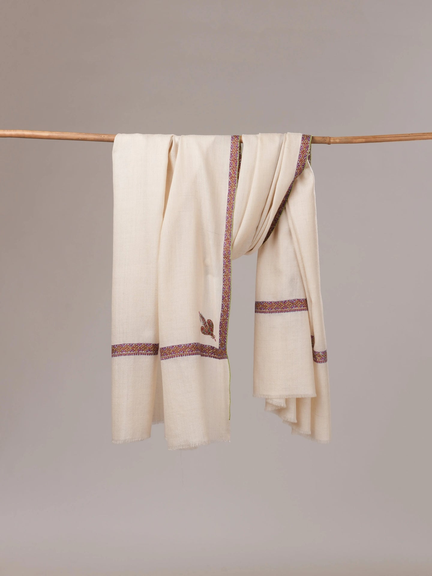 Natural White Pashmina Shawl with Classic Hashia Hand Embroidery Shahkaar.com