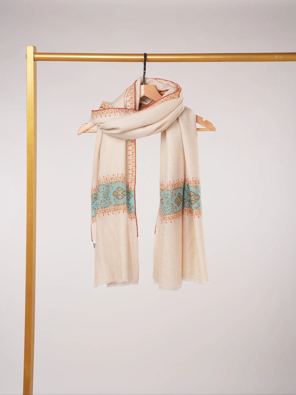 Natural White Handwoven Pashmina Shawl with Hand Palla Embroidery Shahkaar.com