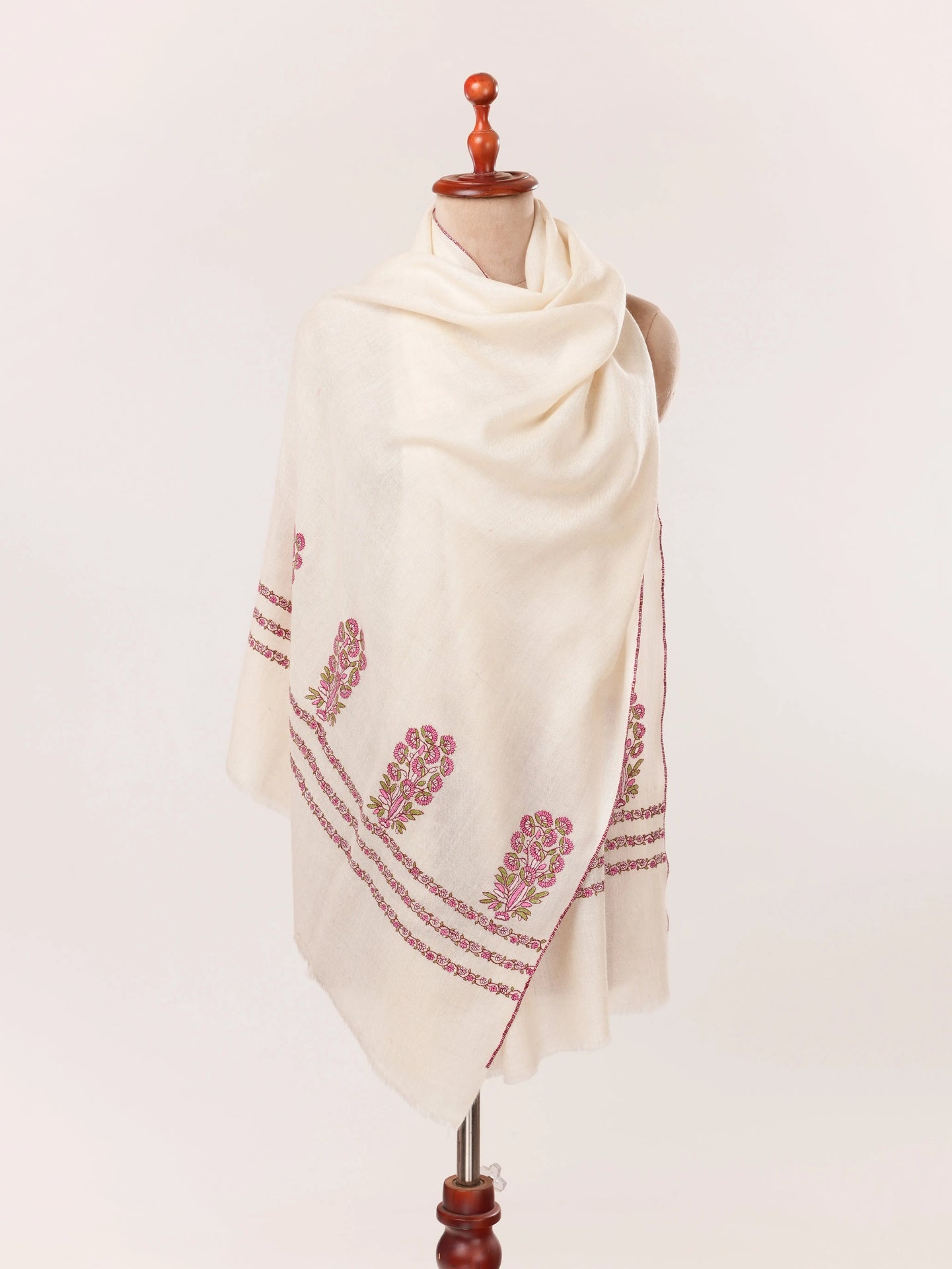 Natural White Palldar Kashmiri Cashmere Scarf with Sozni Embroidery Shahkaar.com