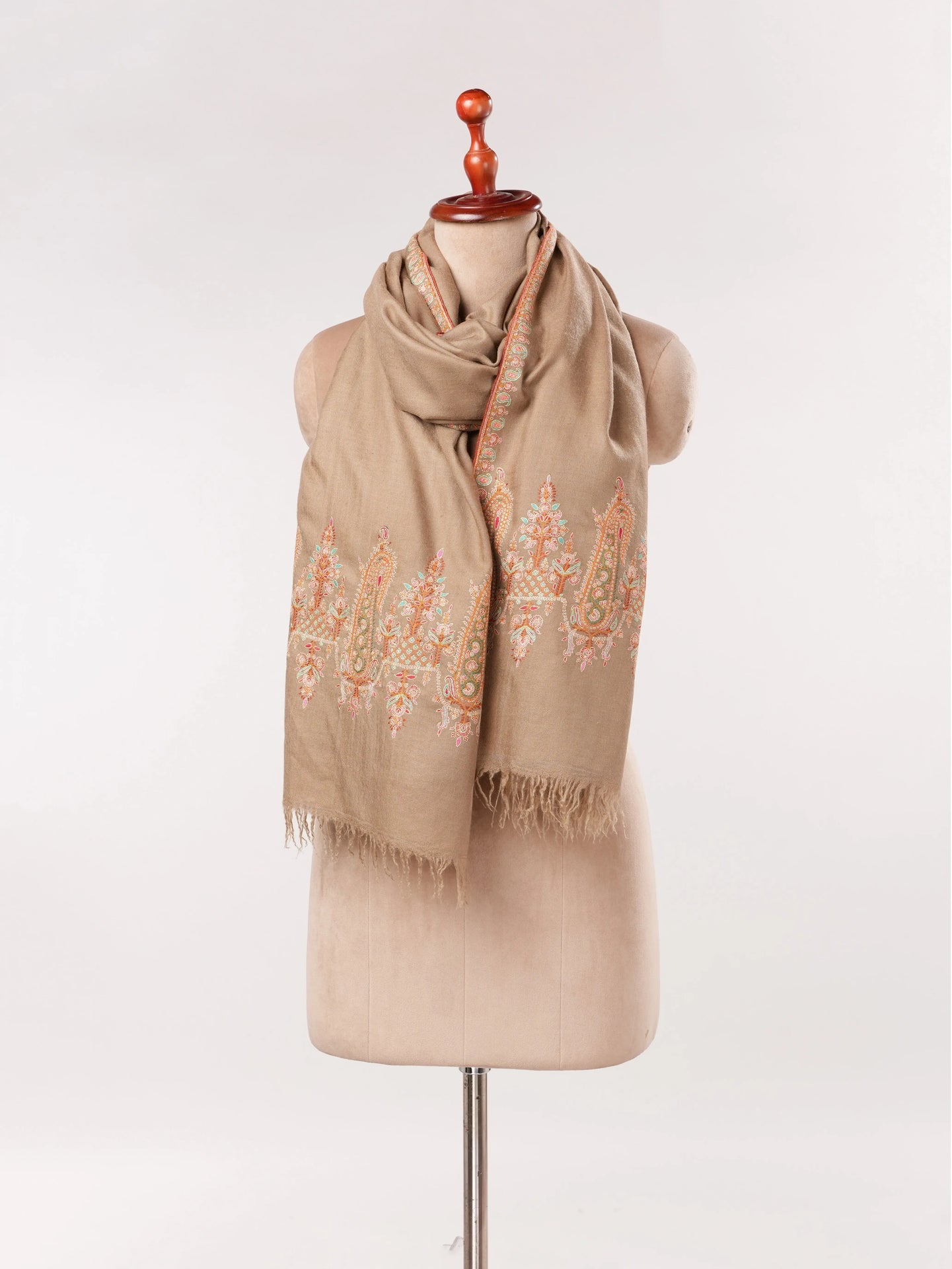 Kashmiri Shawl in Handwoven Beige Pashmina with Sozni Paisley Palldar Embroidery Shahkaar.com