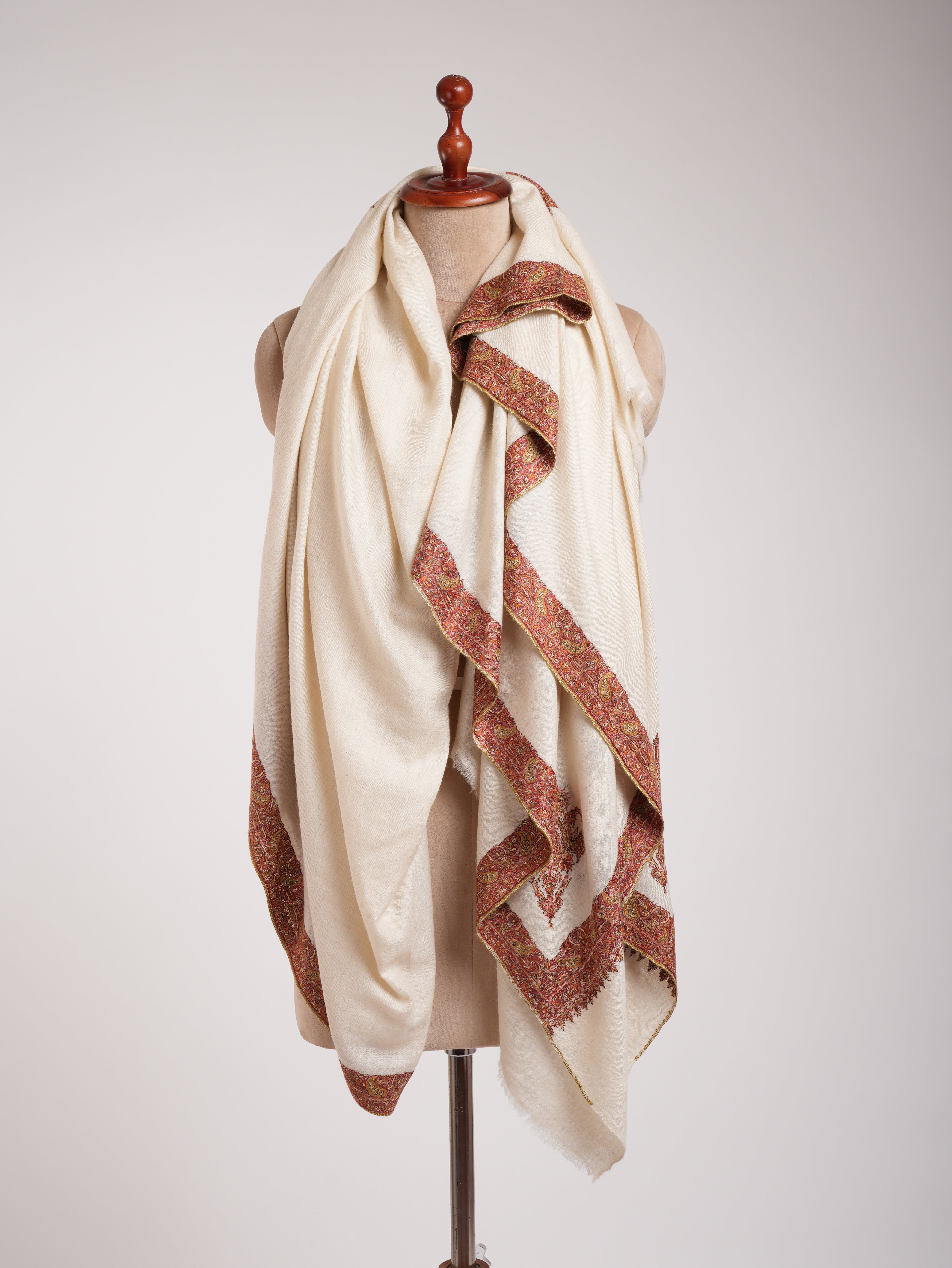 XL White Sozni Broidered Neem Daur Pure Pashmina châle