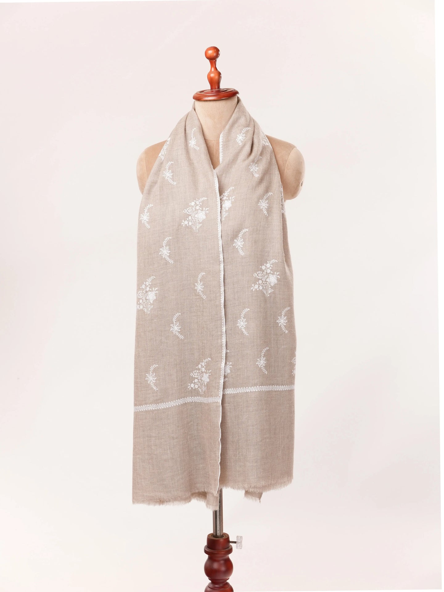 Baildar Kashmiri Handwoven Beige Pashmina Shawl with White Sozni Buteh Embroidery Shahkaar.com