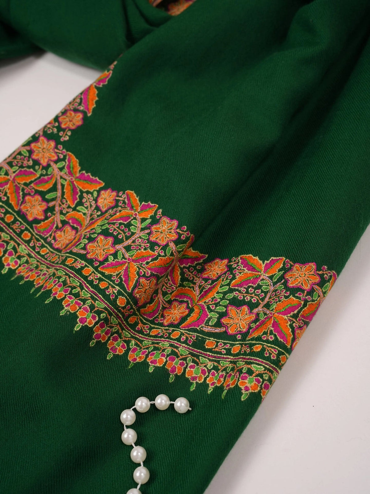 Handwoven Kashmiri Shawl with Daurdar Embroidery on Emerald Green Pashmina Shahkaar.com