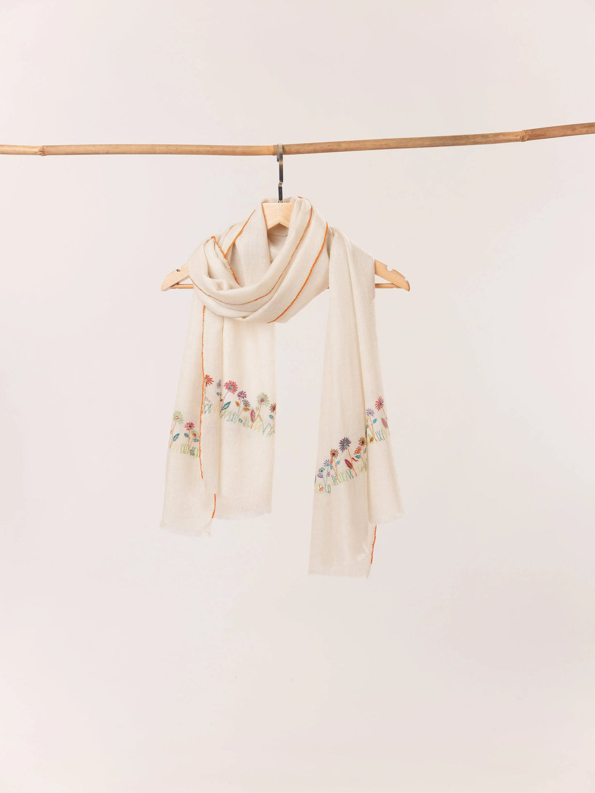 Hand Sozni Daisey Palldar Embroidery White Kashmiri Cashmere Scarf Shahkaar.com