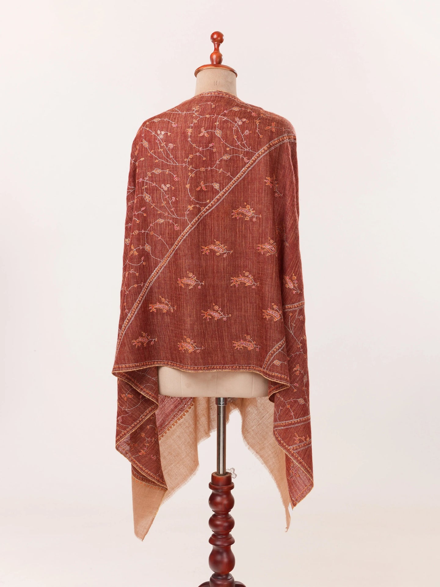 Jali Sozni Embroidery Kashmiri Handwoven Scarf in Cashmere Shahkaar.com