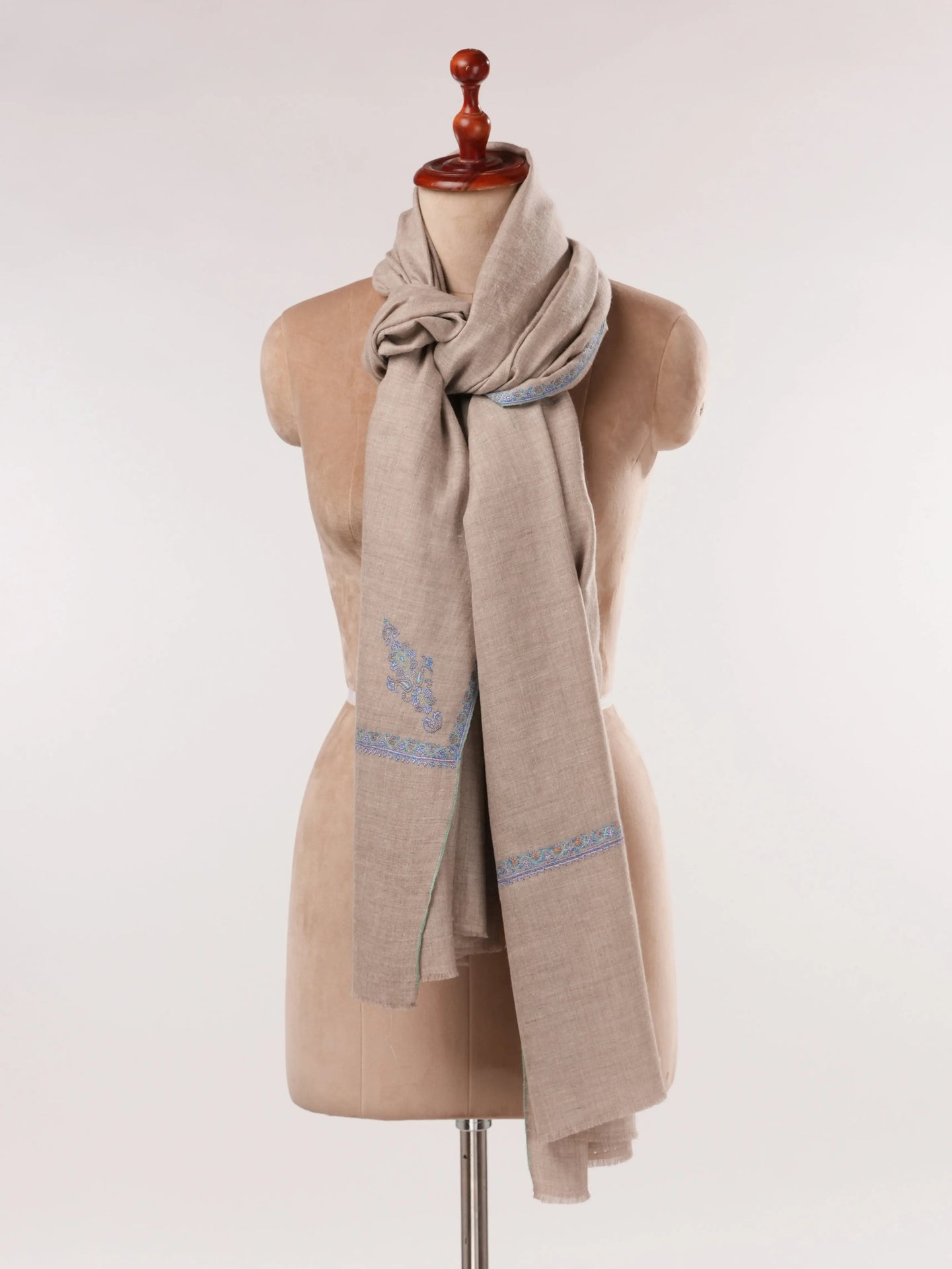 Classic Beige Handwoven Pashmina Shawl with Kashmiri Baildar Hand Embroidery Shahkaar.com