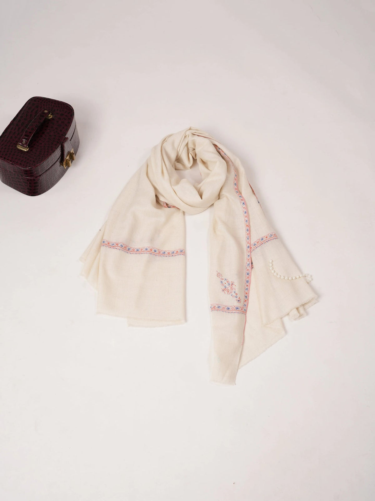 Natural White Handwoven Baildar Sozni Embroidered Pashmina Shawl