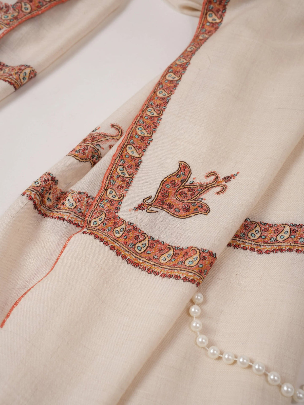 White Handwoven Pashmina Shawl with Hashidaar Sozni Embroidery