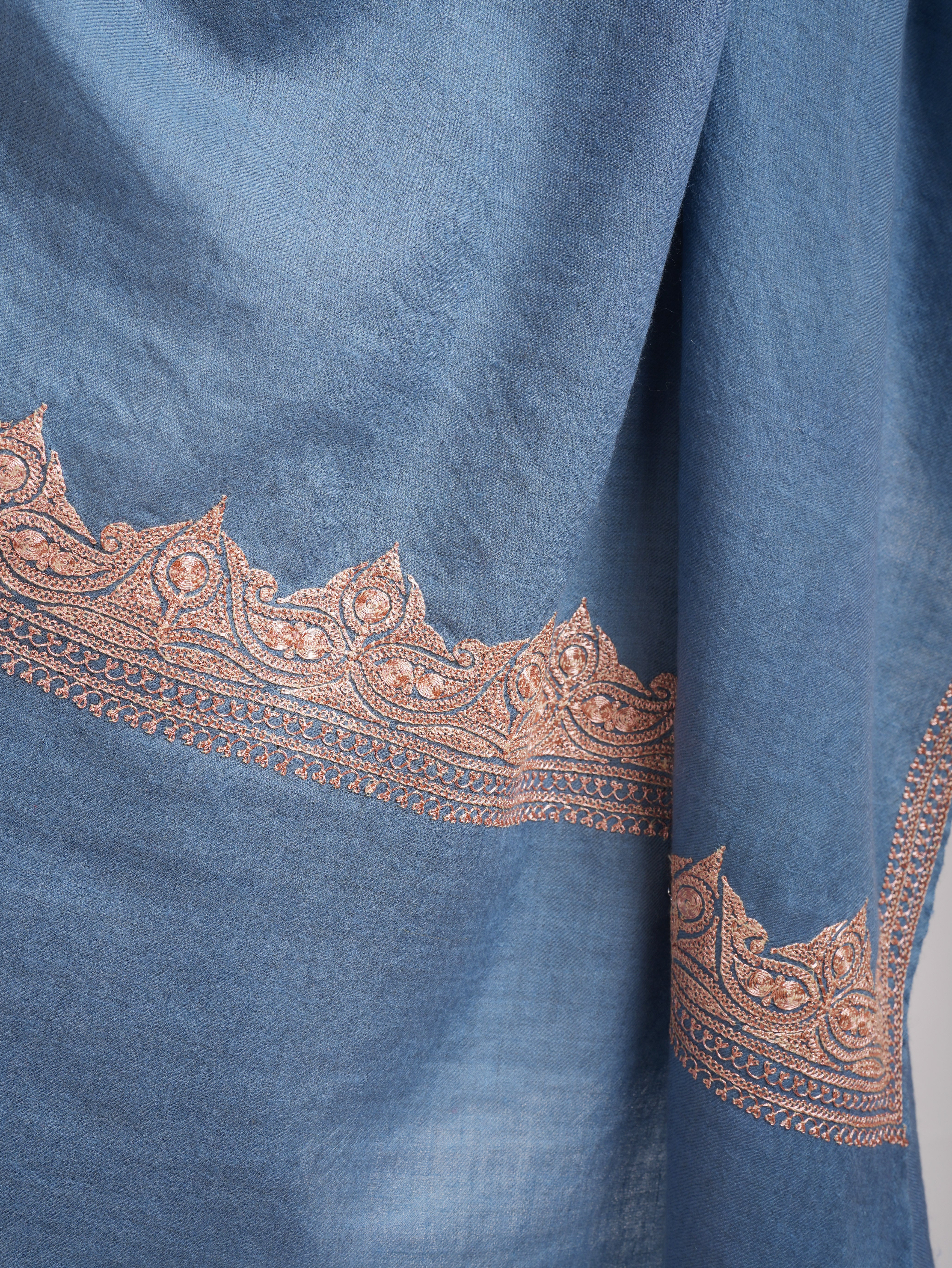 Scialle di Pashmina Kashmir blu cielo con ricamo artistico Tilla