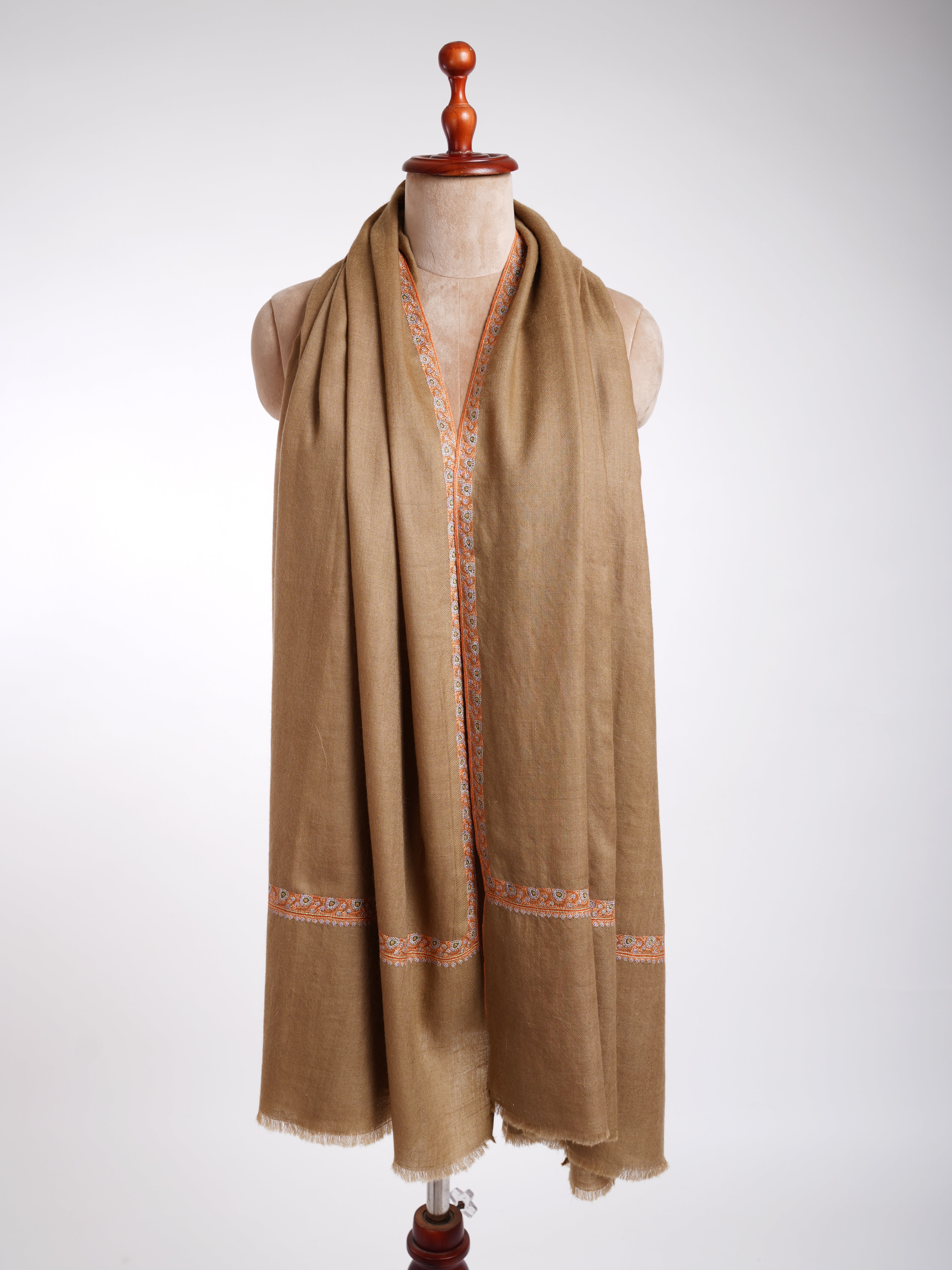 Hashidar Border Sozni刺绣Pashmina披肩焦糖
