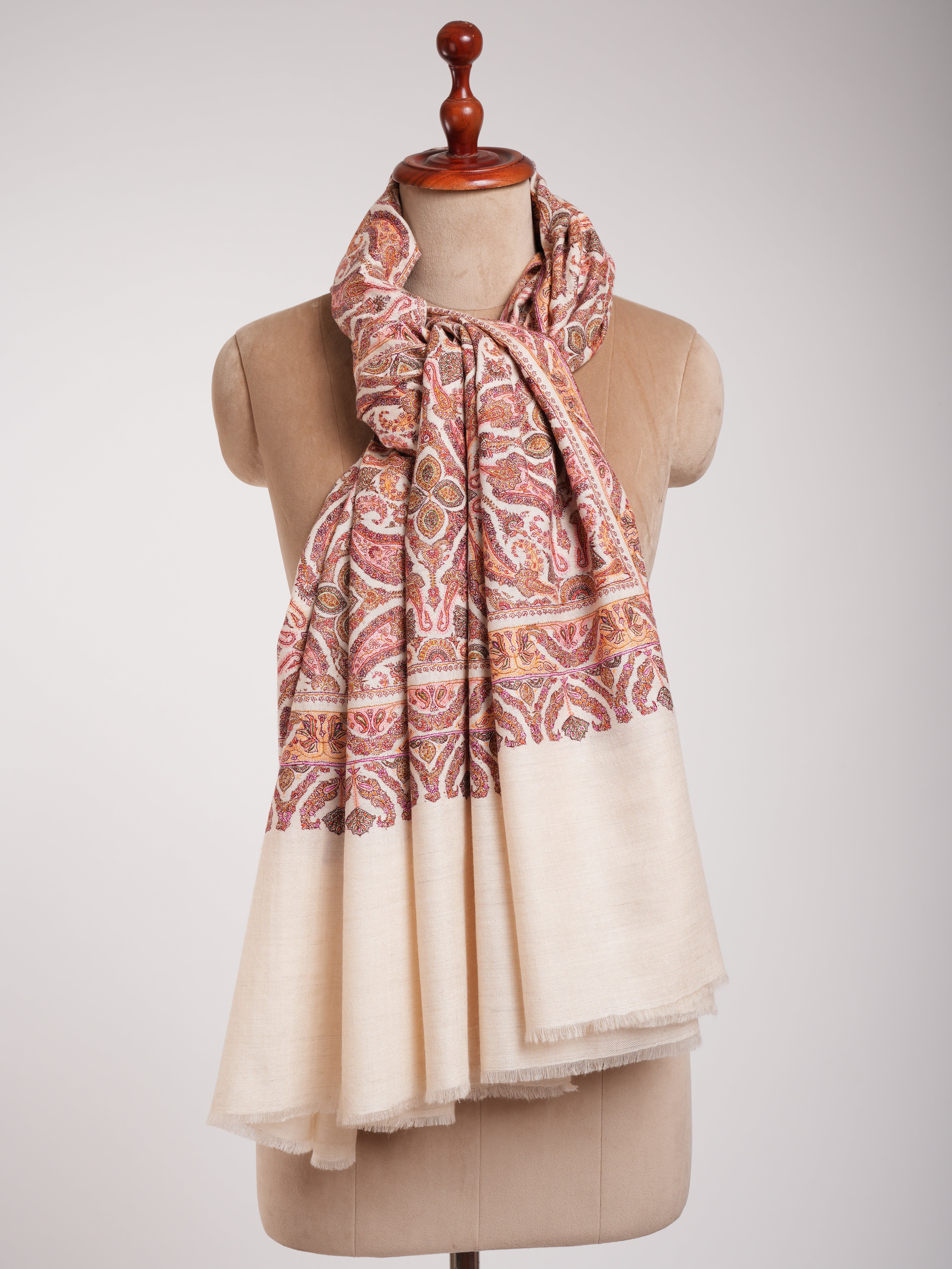 Fine Silk Sozni Broidered Cachemiri mariage Jamavar Châle