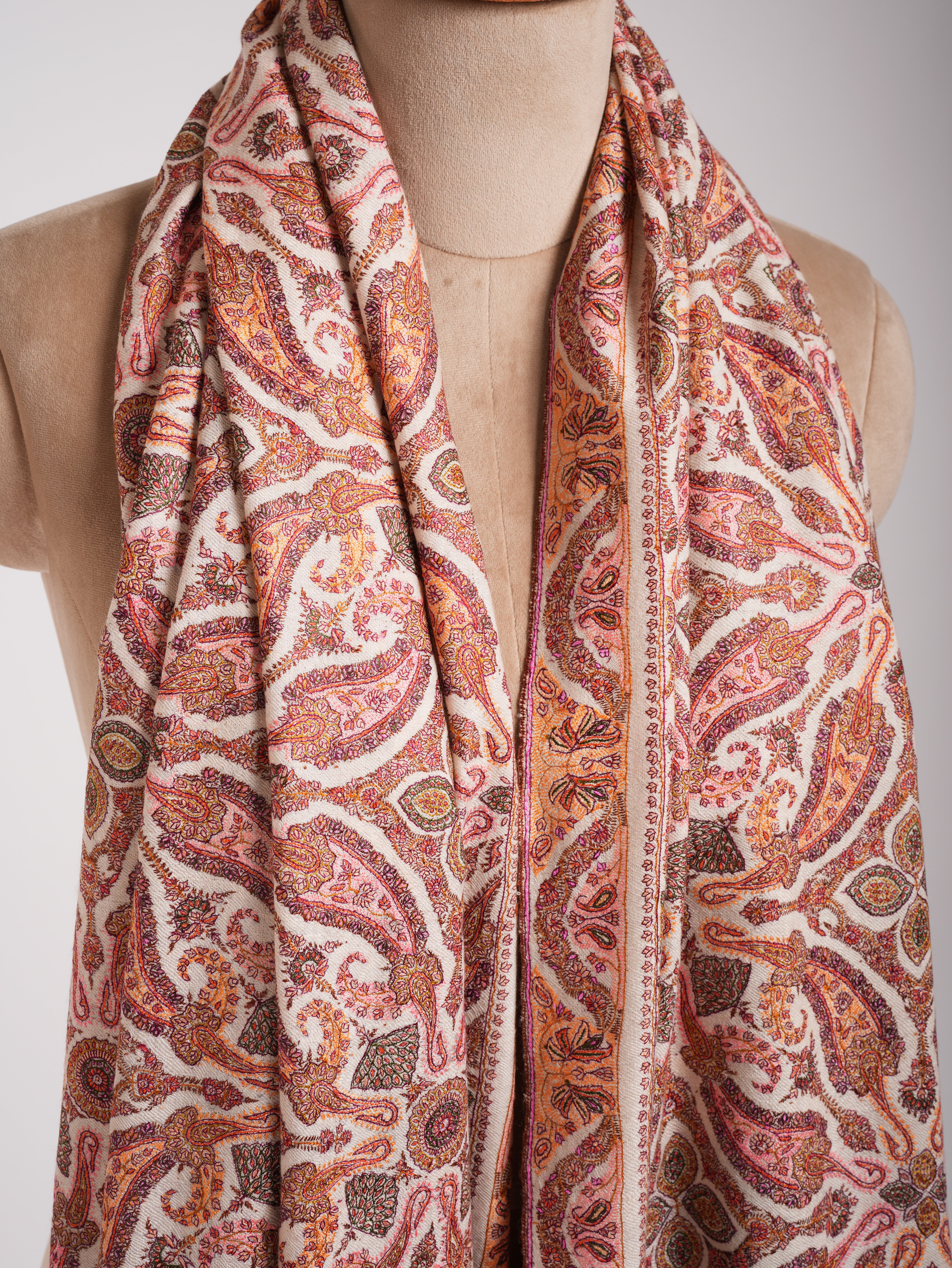 Fine Silk Sozni Broidered Cachemiri mariage Jamavar Châle