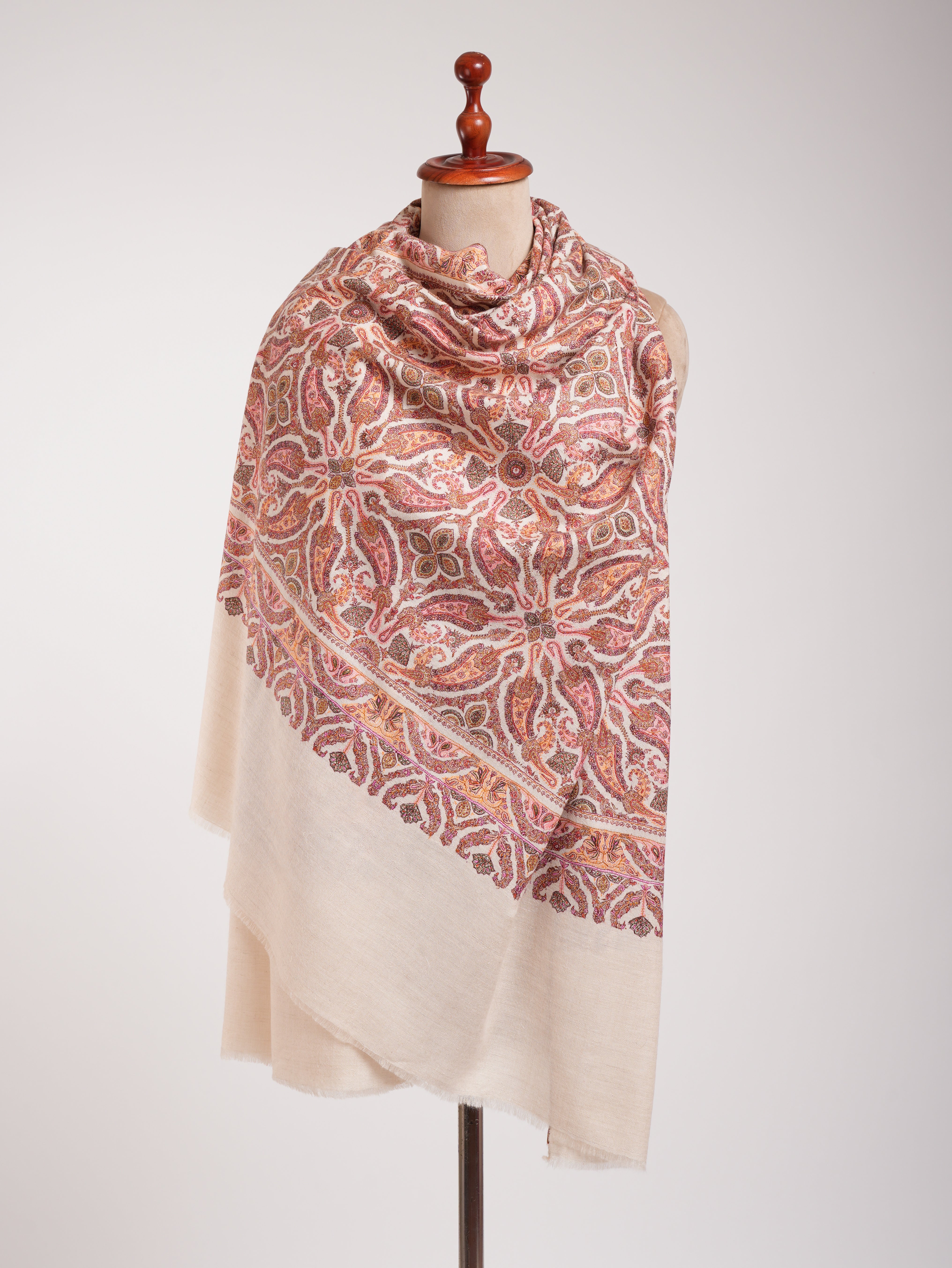 Fine Silk Sozni Broidered Cachemiri mariage Jamavar Châle