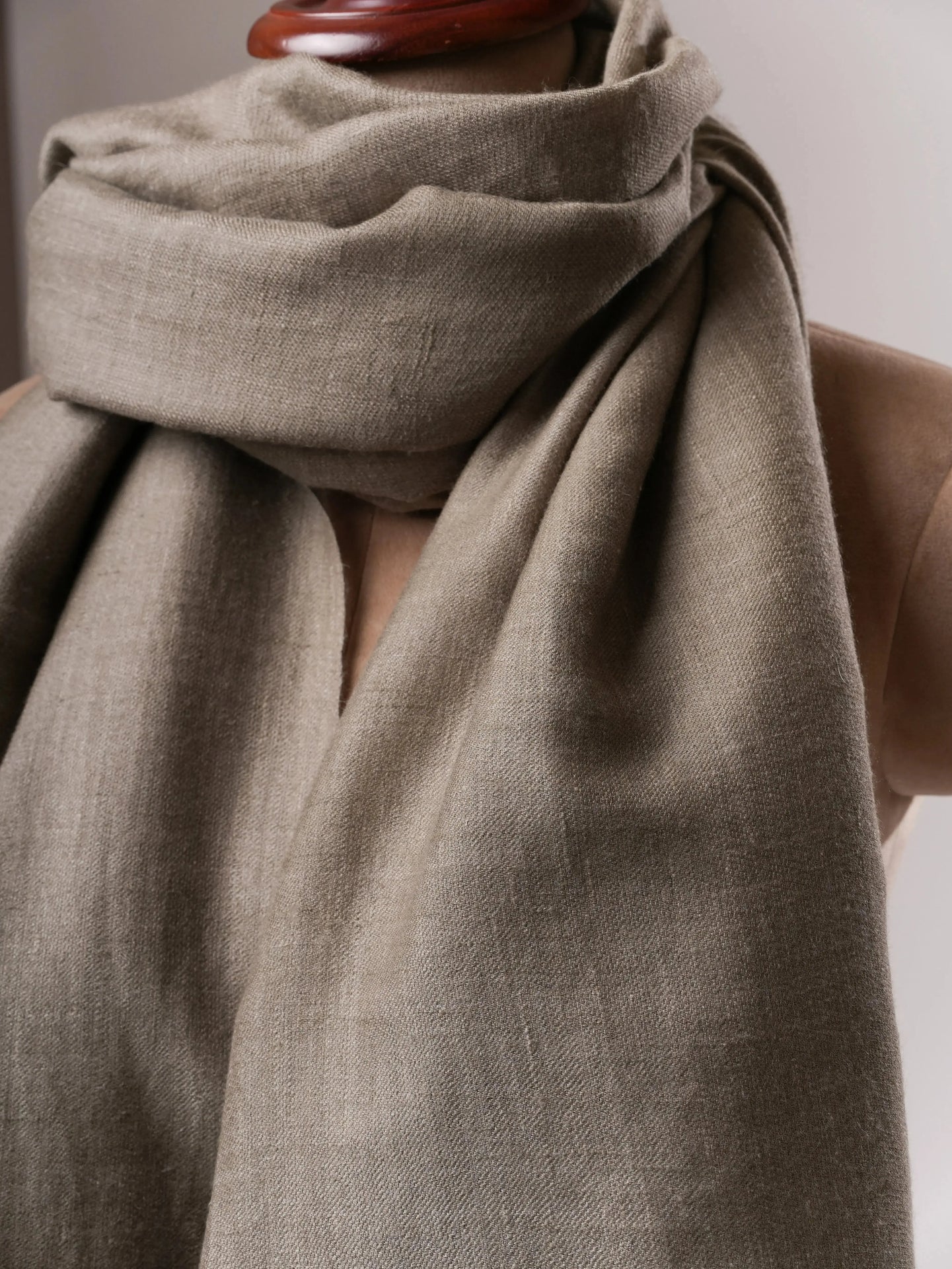 Handwoven Authentic Pashmina Shawl in Dual Tone