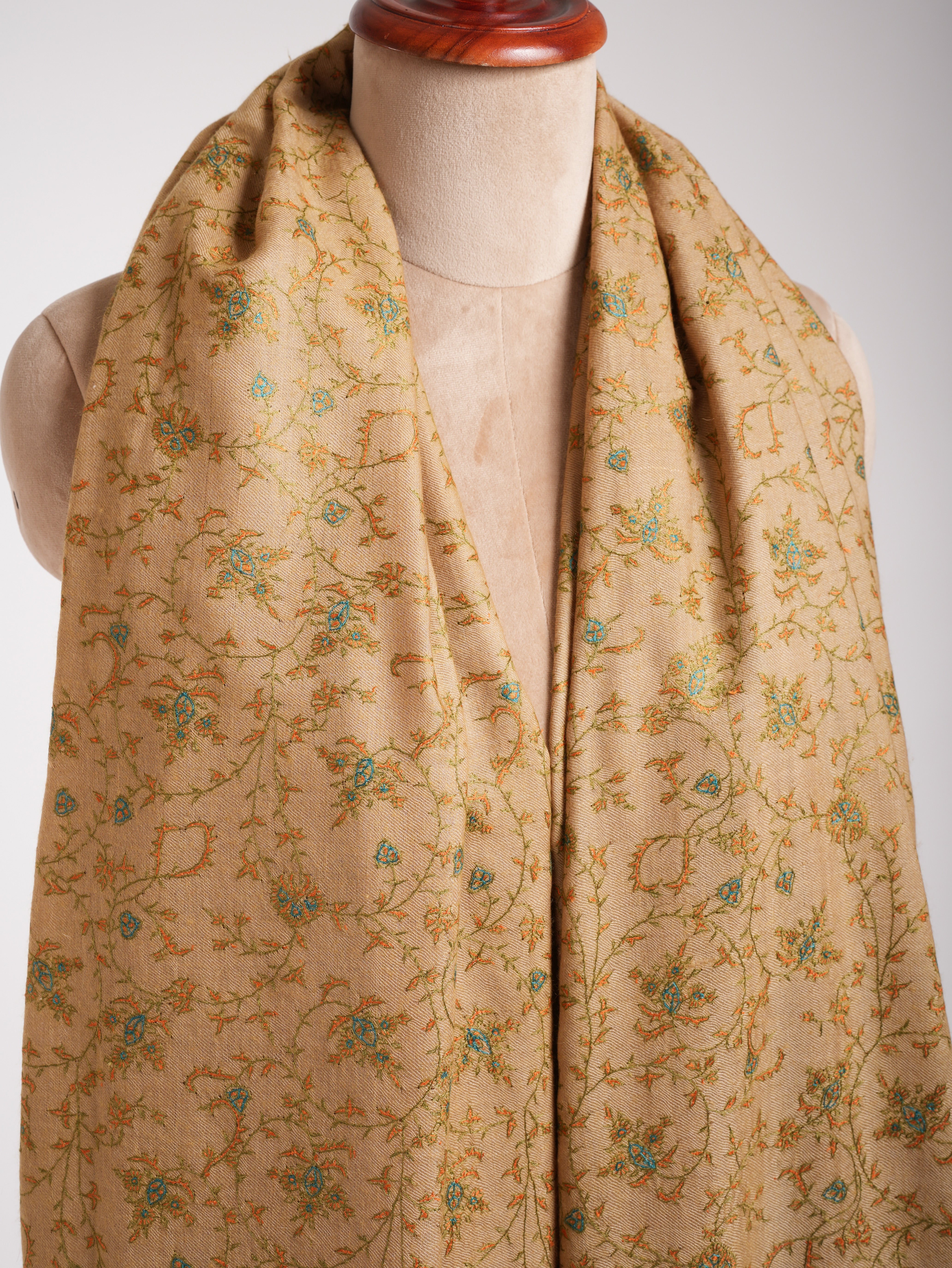 XL Golden Palm Autentico Pashmina indiano con ricamo Sozni.