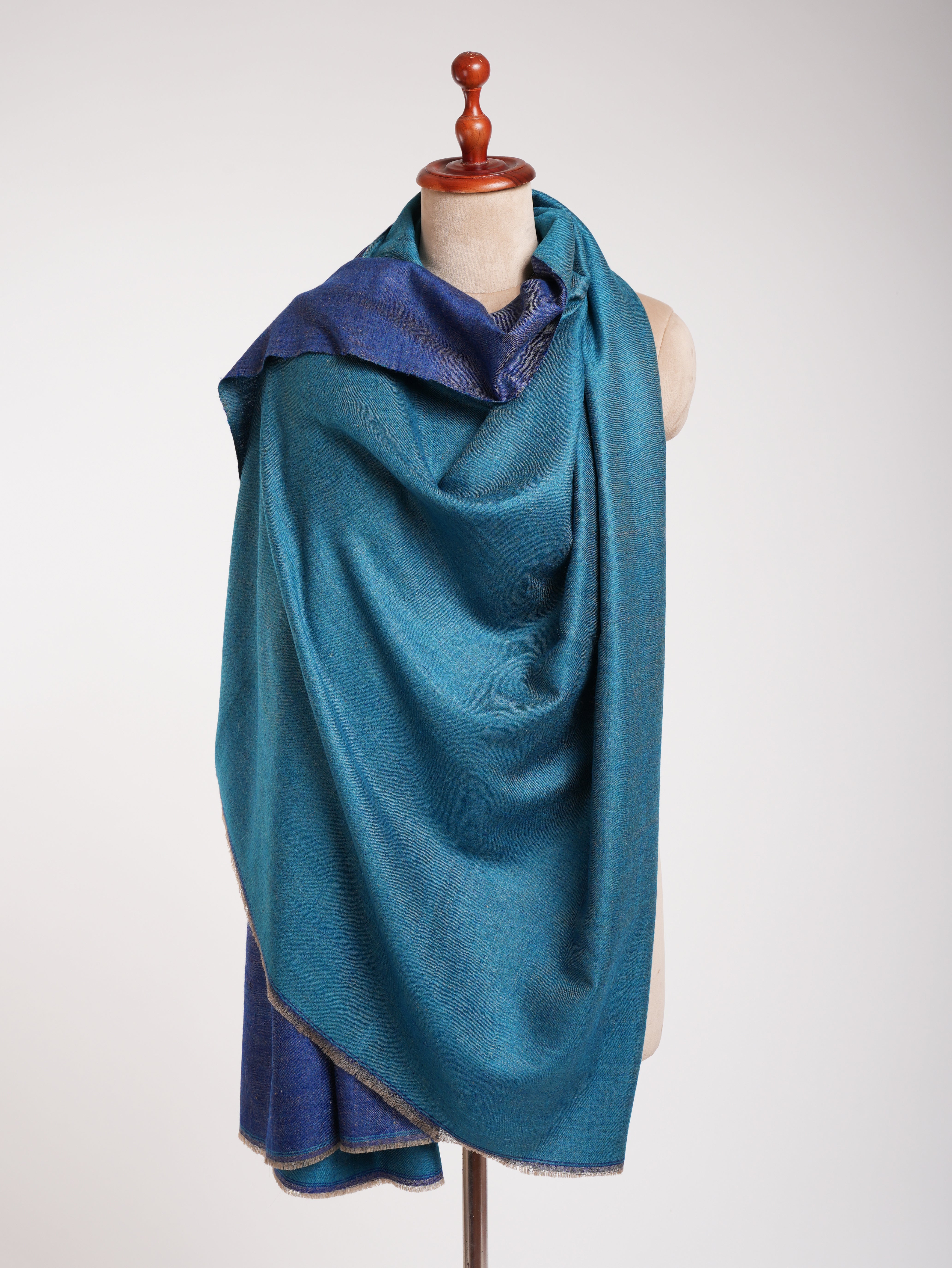 Shades de châle de pashmina soyeuse pur bleu pure