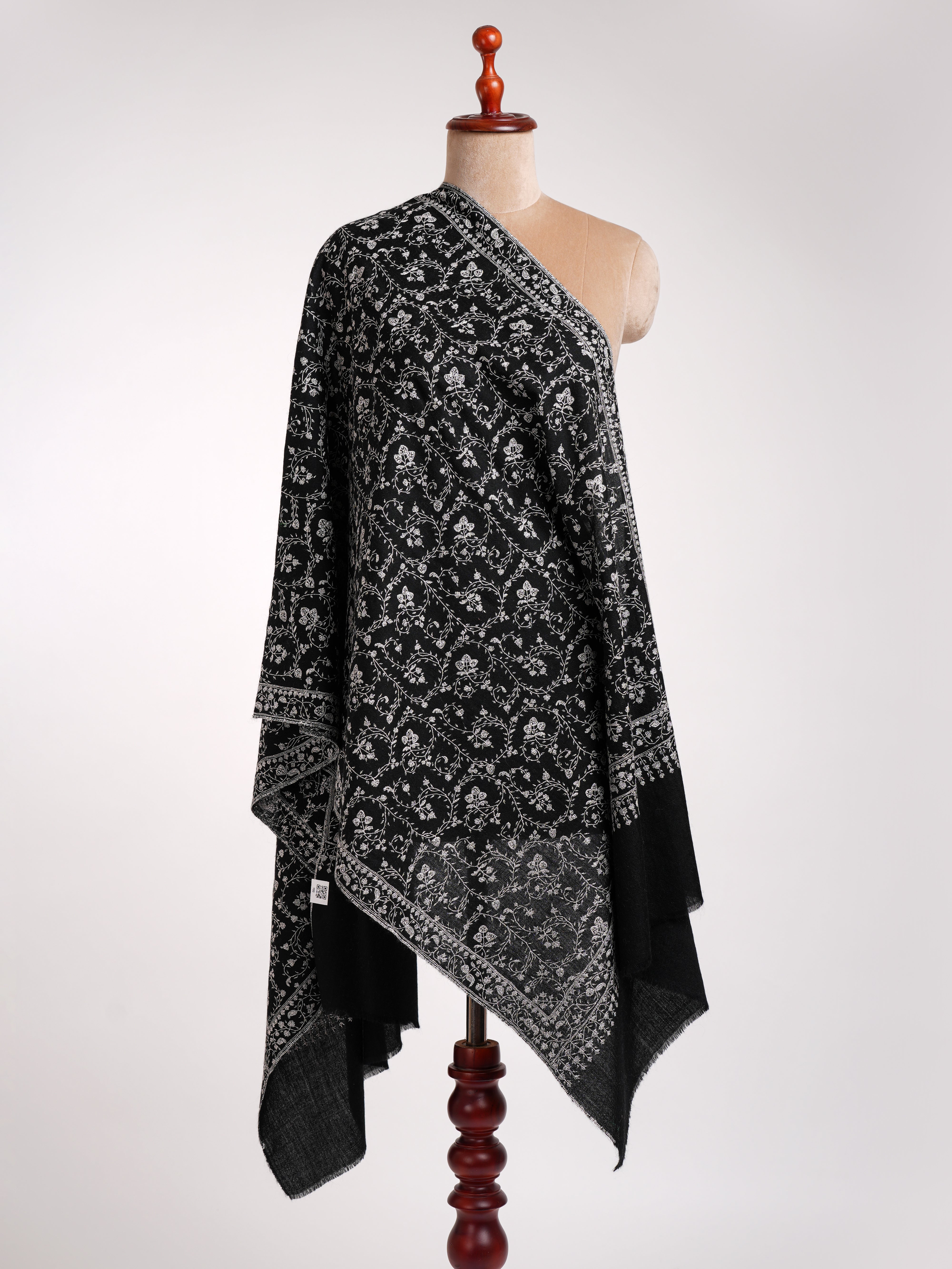 Black Cashmere Stole con ricamo sozni grigio