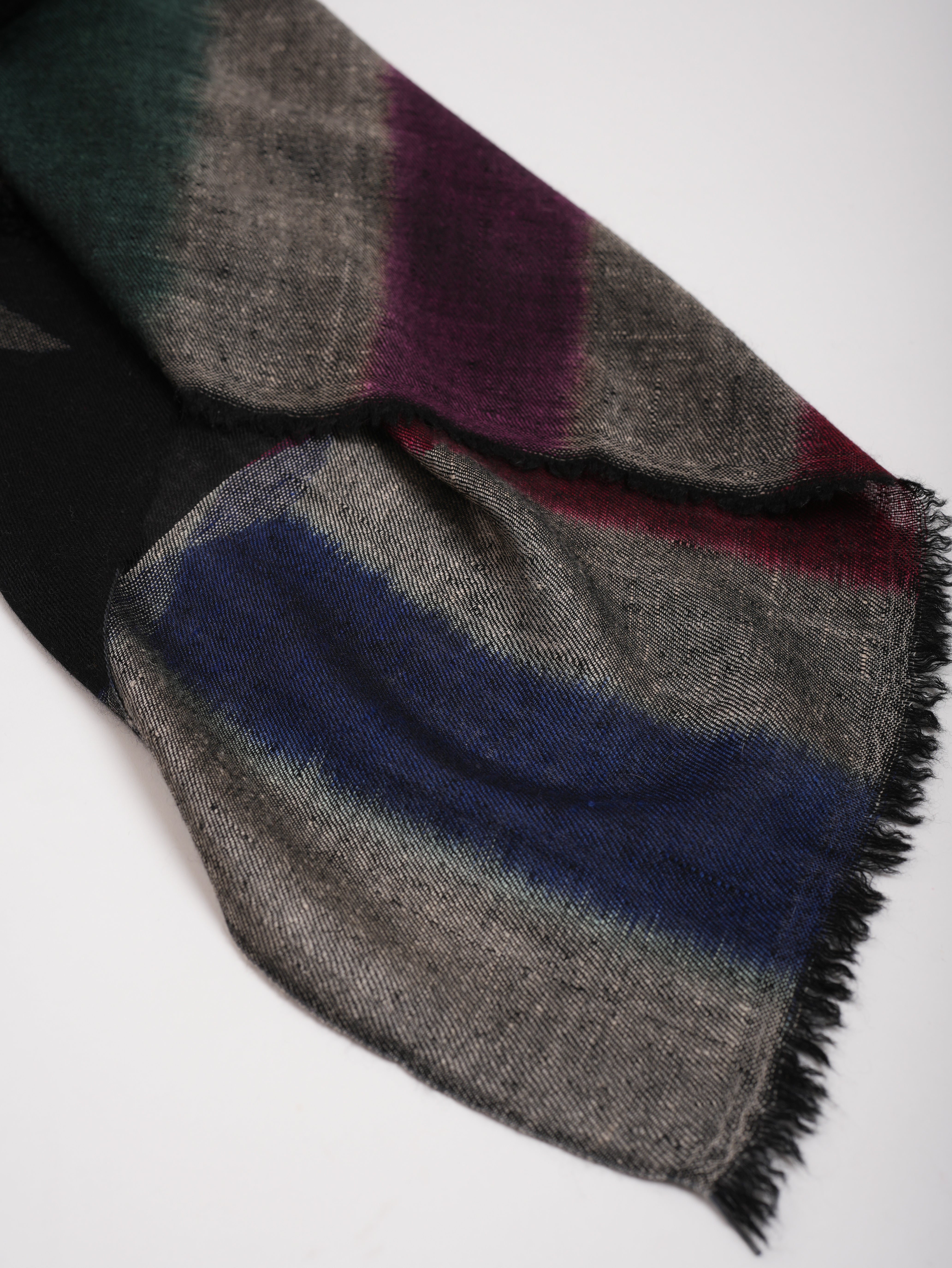 Lightweight and Soft Handwoven Pashmina Shawl