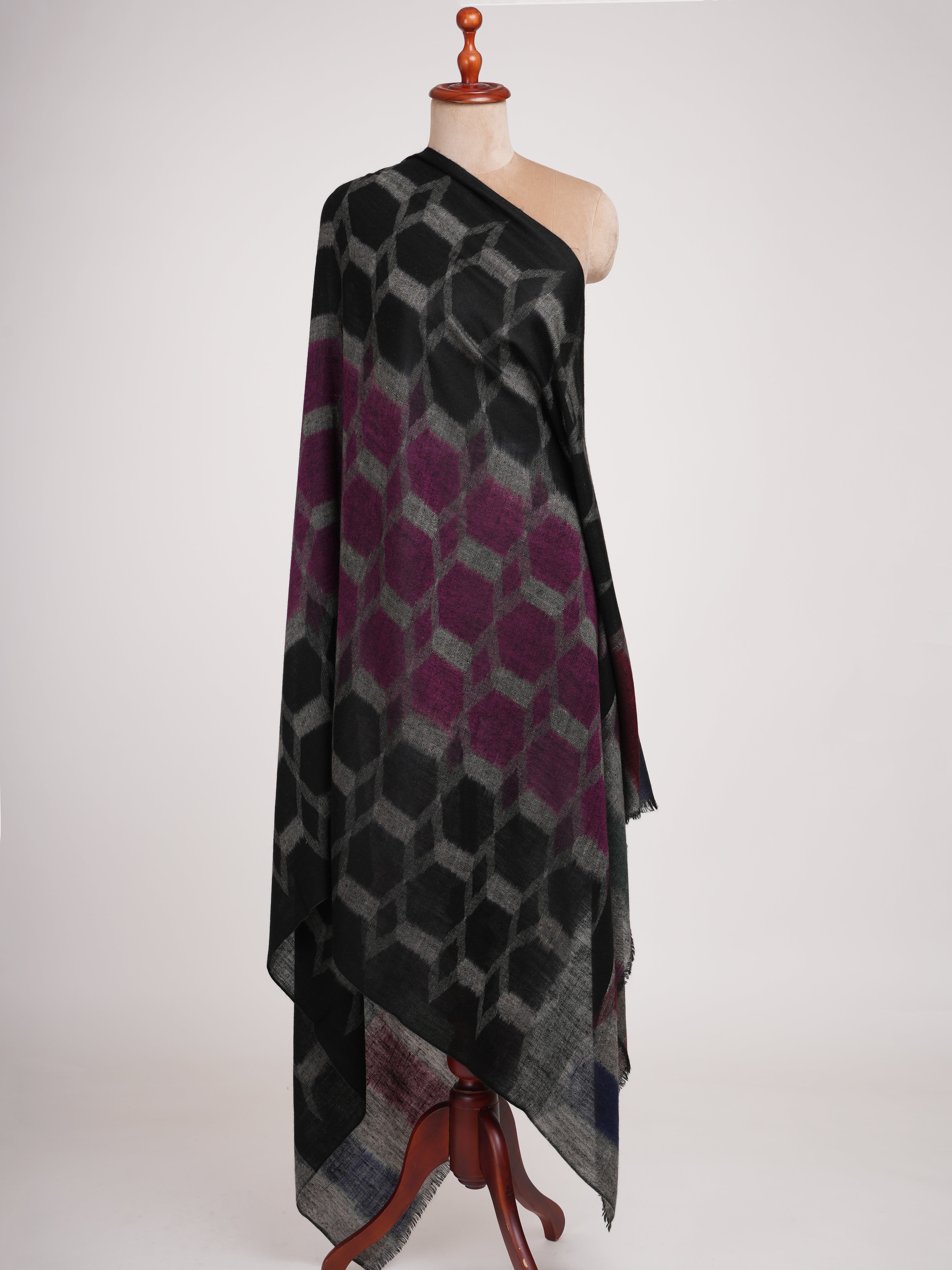 Lightweight and Soft Handwoven Pashmina Shawl