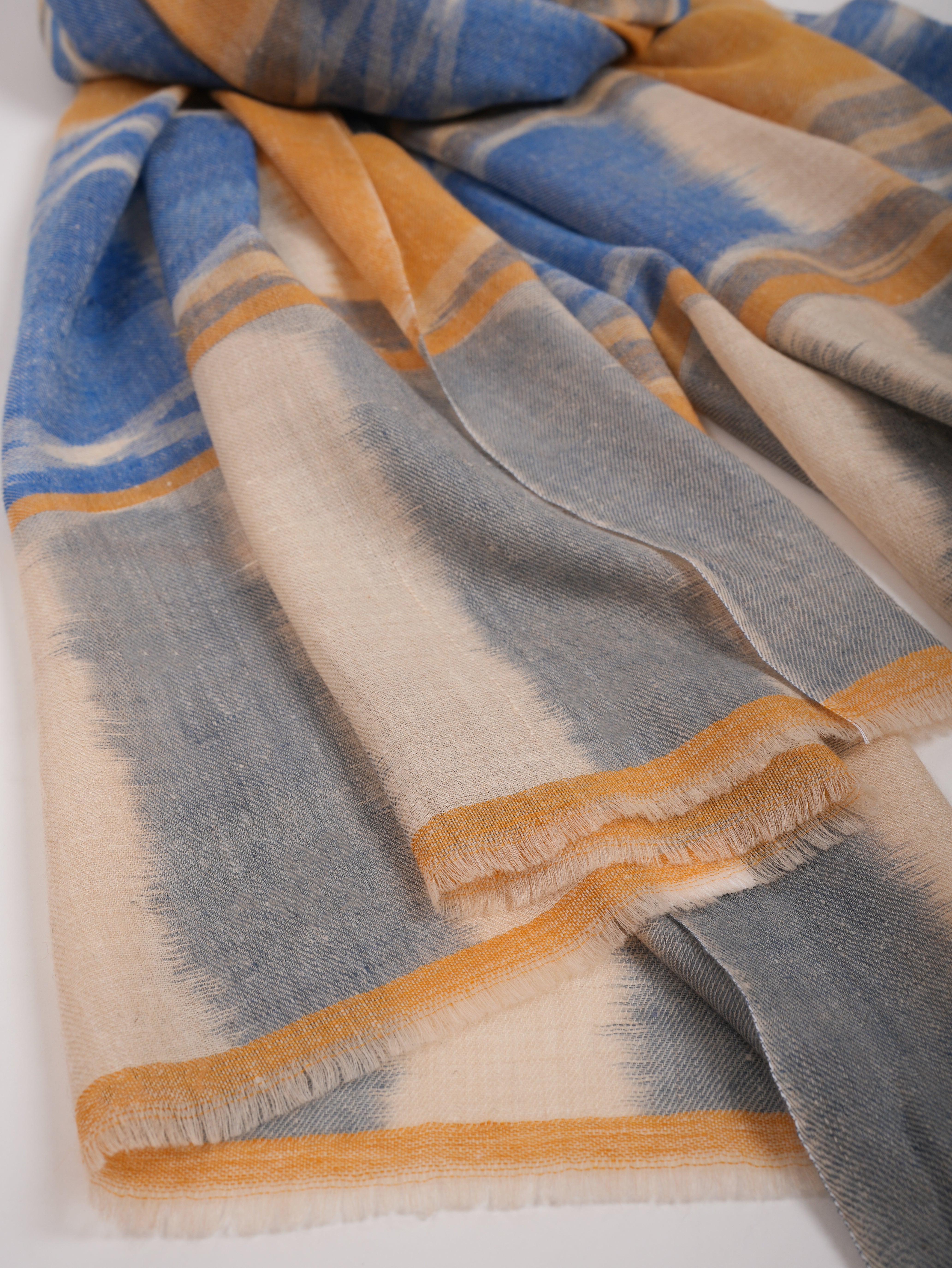 Featherlight Handwoven Ikat Kashmiri Pashmina Shawl