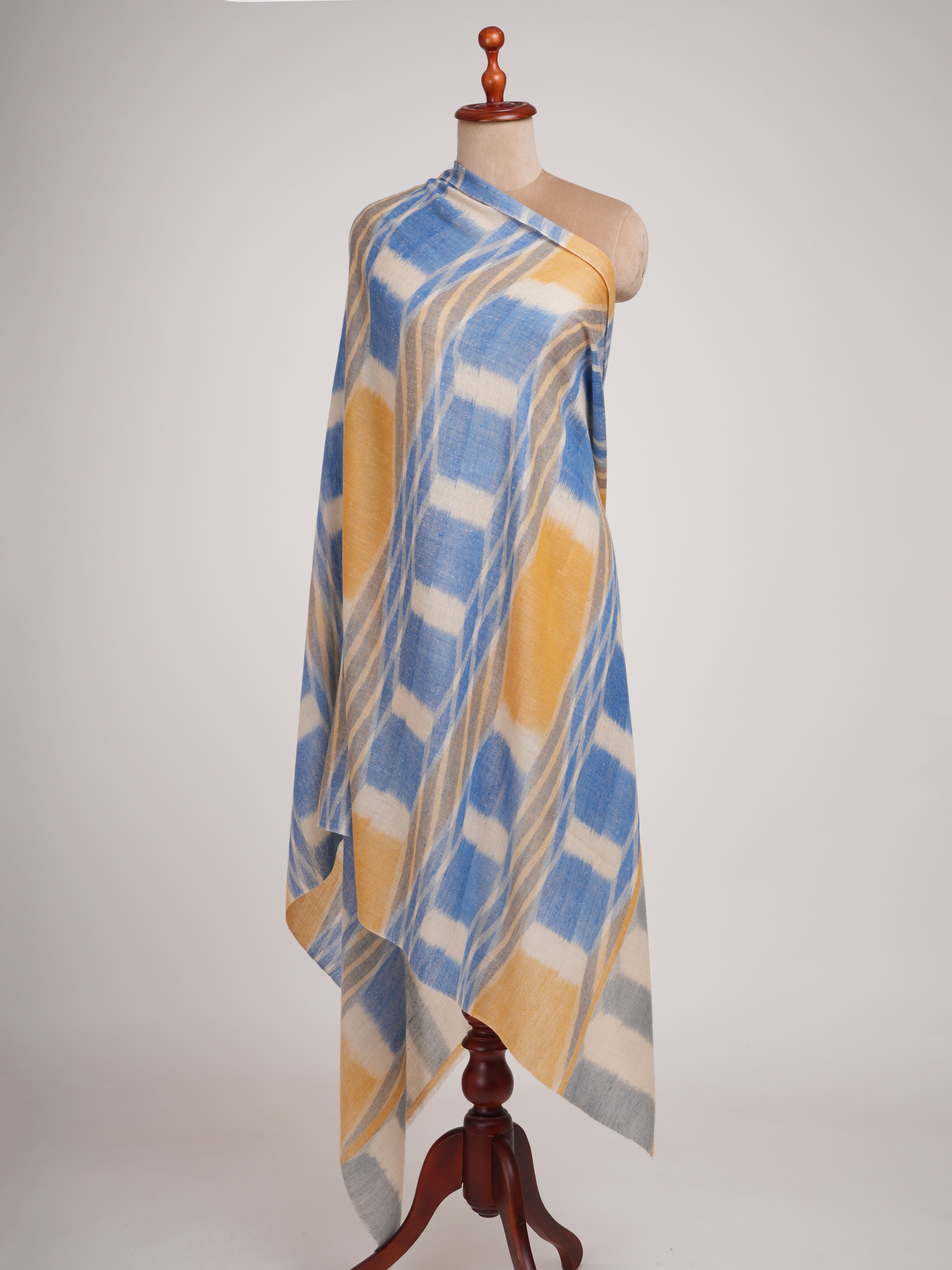 Featherlight Handwoven Ikat Kashmiri Pashmina Shawl