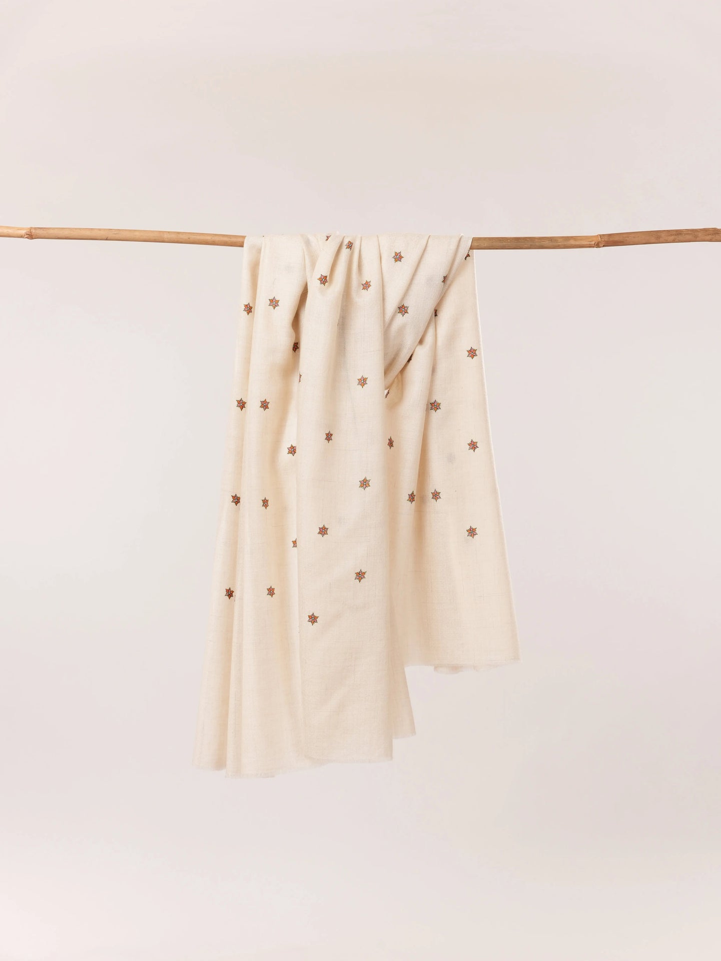 Sozni Star Buteh Handwork Natural White Kashmiri Handwoven Pashmina Shawl Shahkaar.com