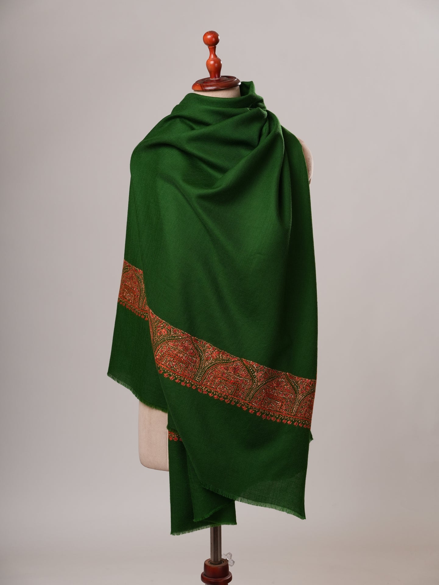 Green Daur Dar Hand Embroidered Fine Wool Shawl Shahkaar