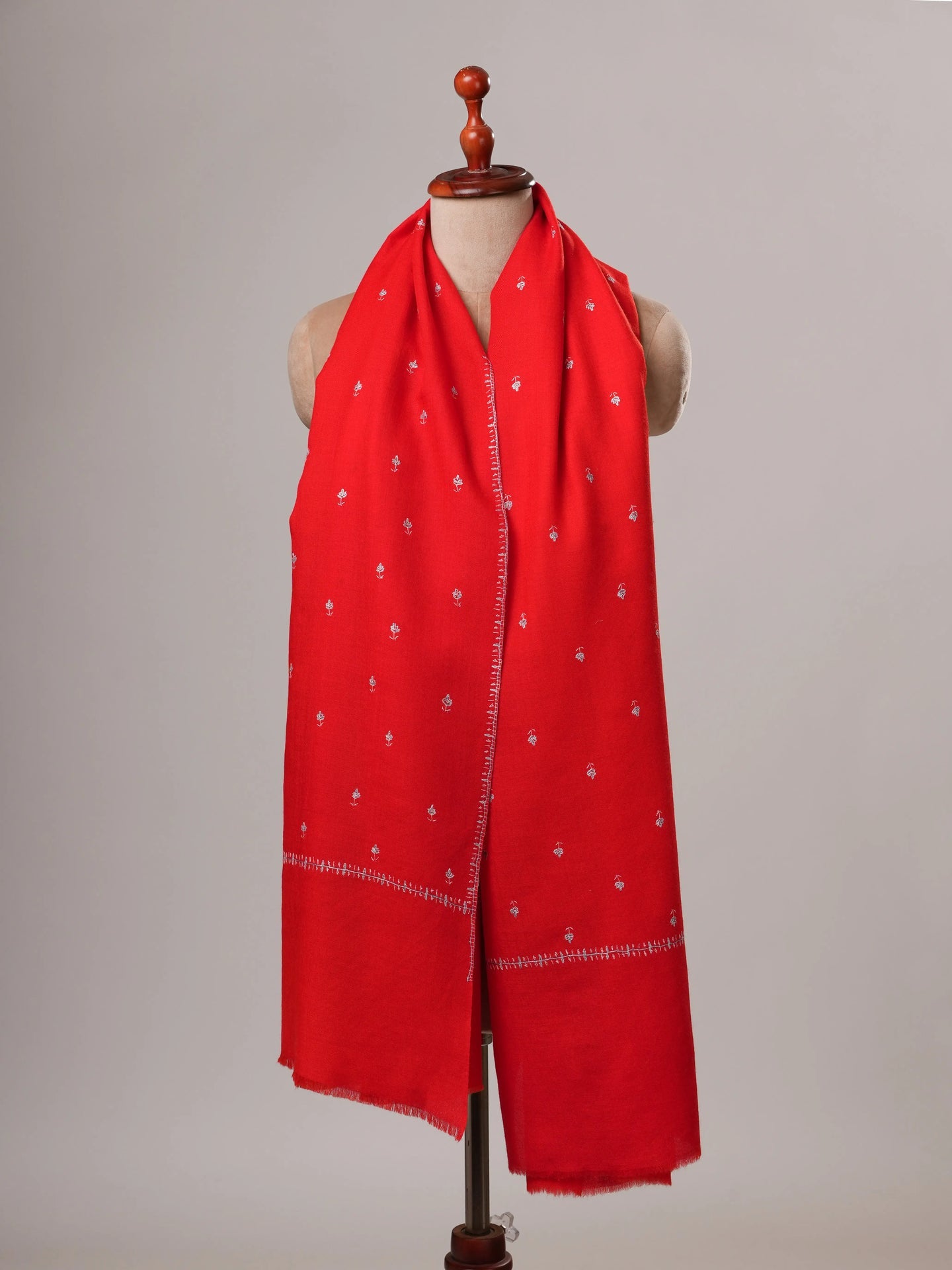 Machie Buteh Hand Embroidered Fine Wool Indian Shawl Shahkaar