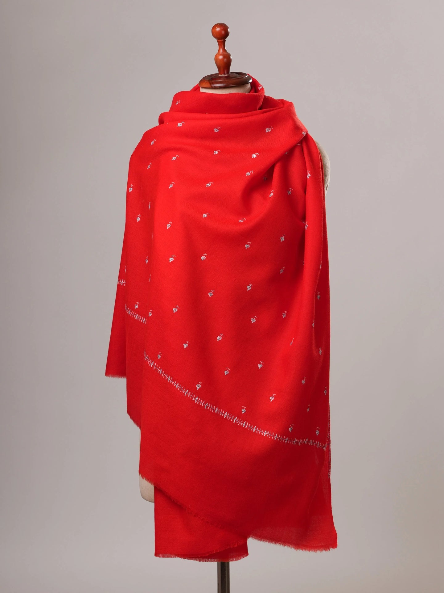 Machie Buteh Hand Embroidered Fine Wool Indian Shawl Shahkaar