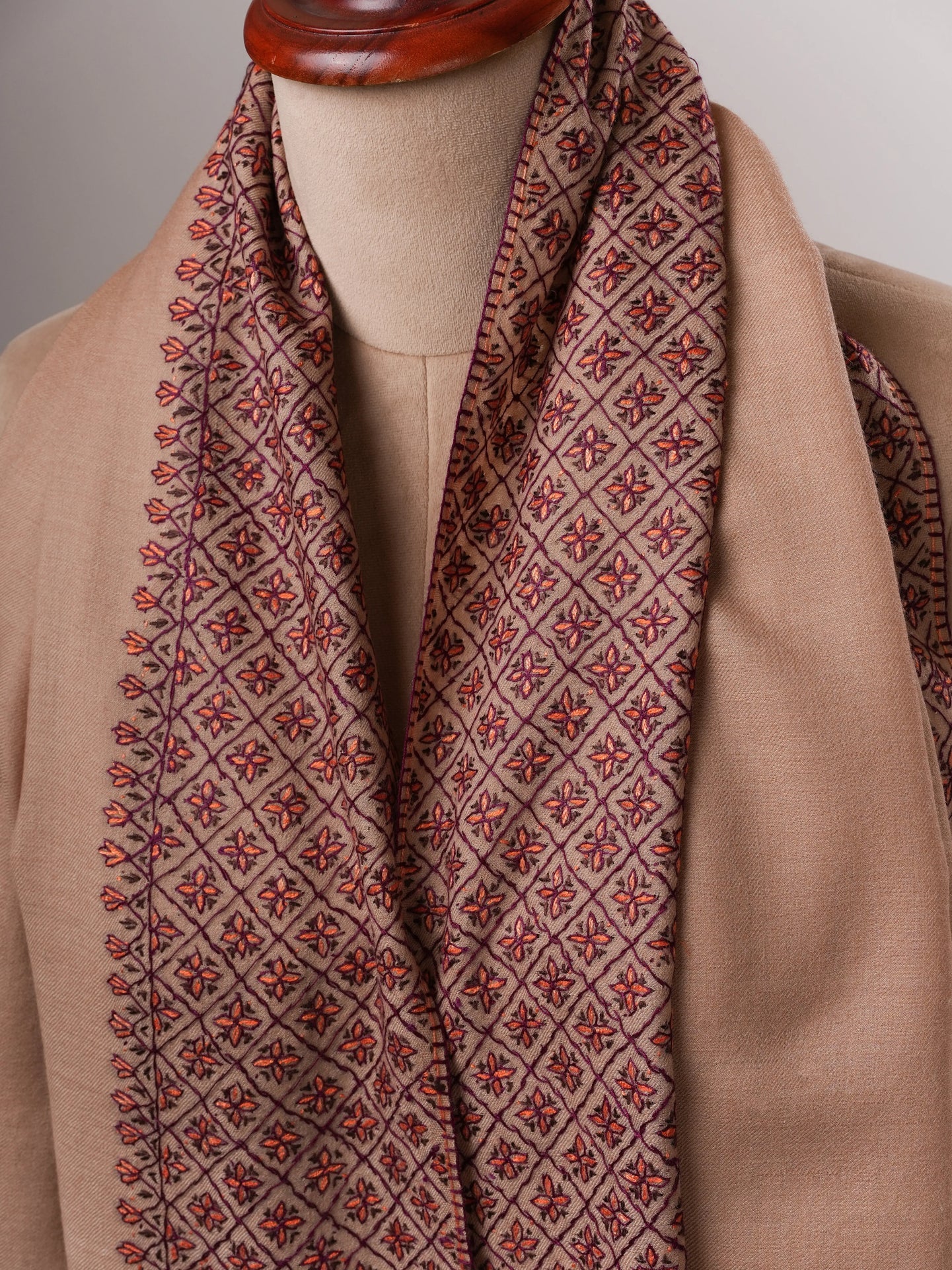 Fine Wool Beige Shawl with Daur Dar Hand Embroidery Shahkaar
