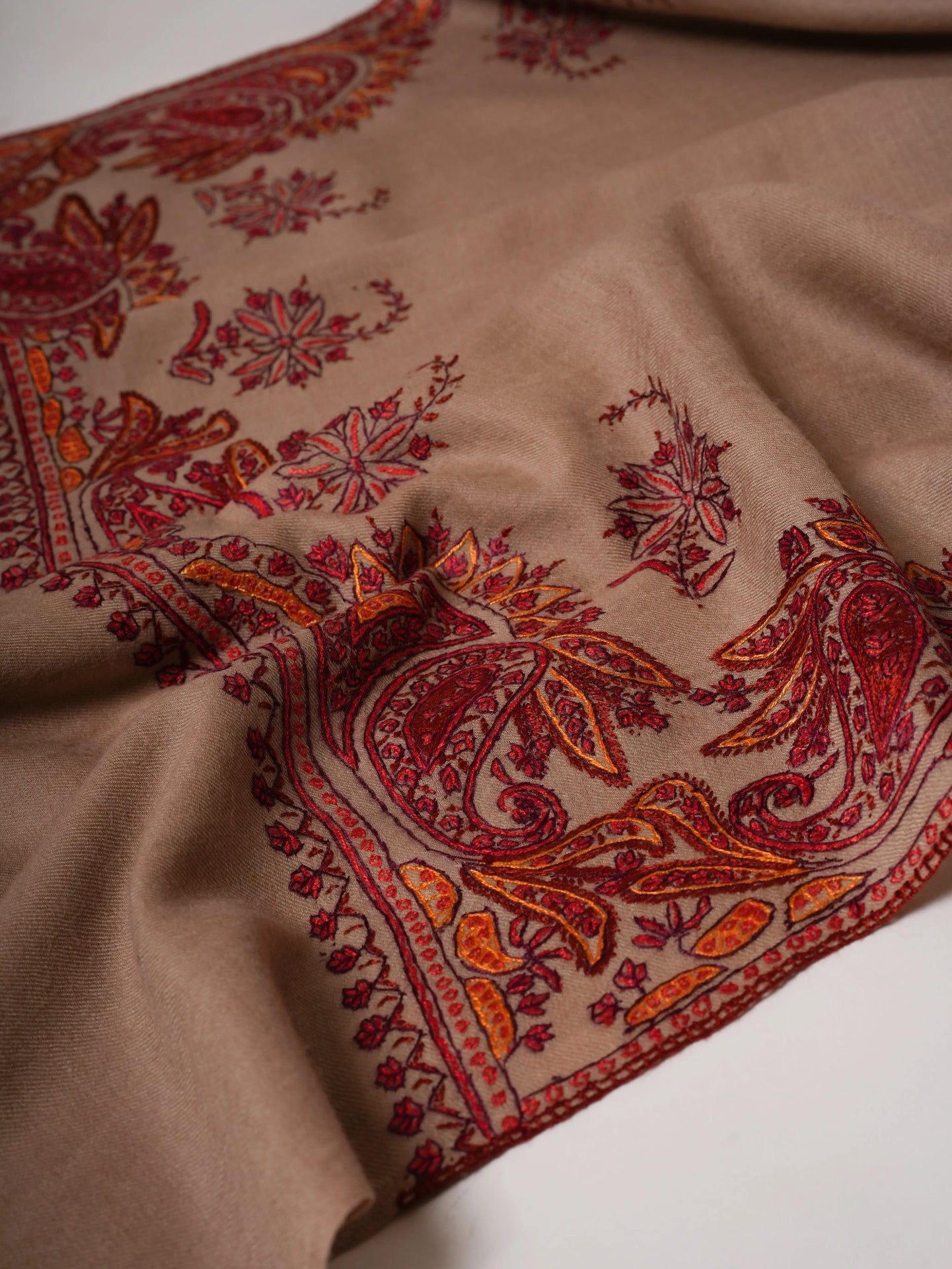 Beige Hand Embroidered Daurdar Fine Wool Shawl Shahkaar