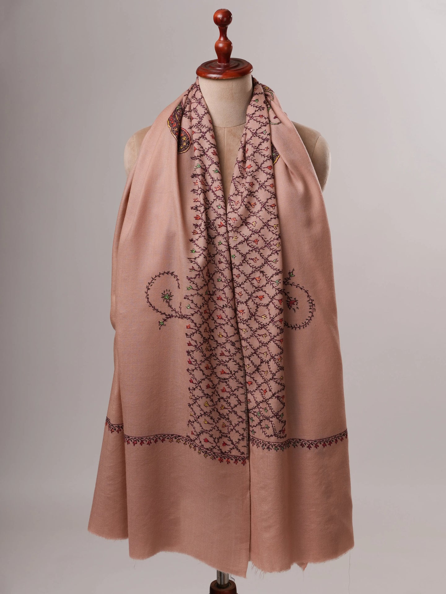 Elegant Light Pink Fine Wool Shawl Featuring Handcrafted Embroidery Shahkaar