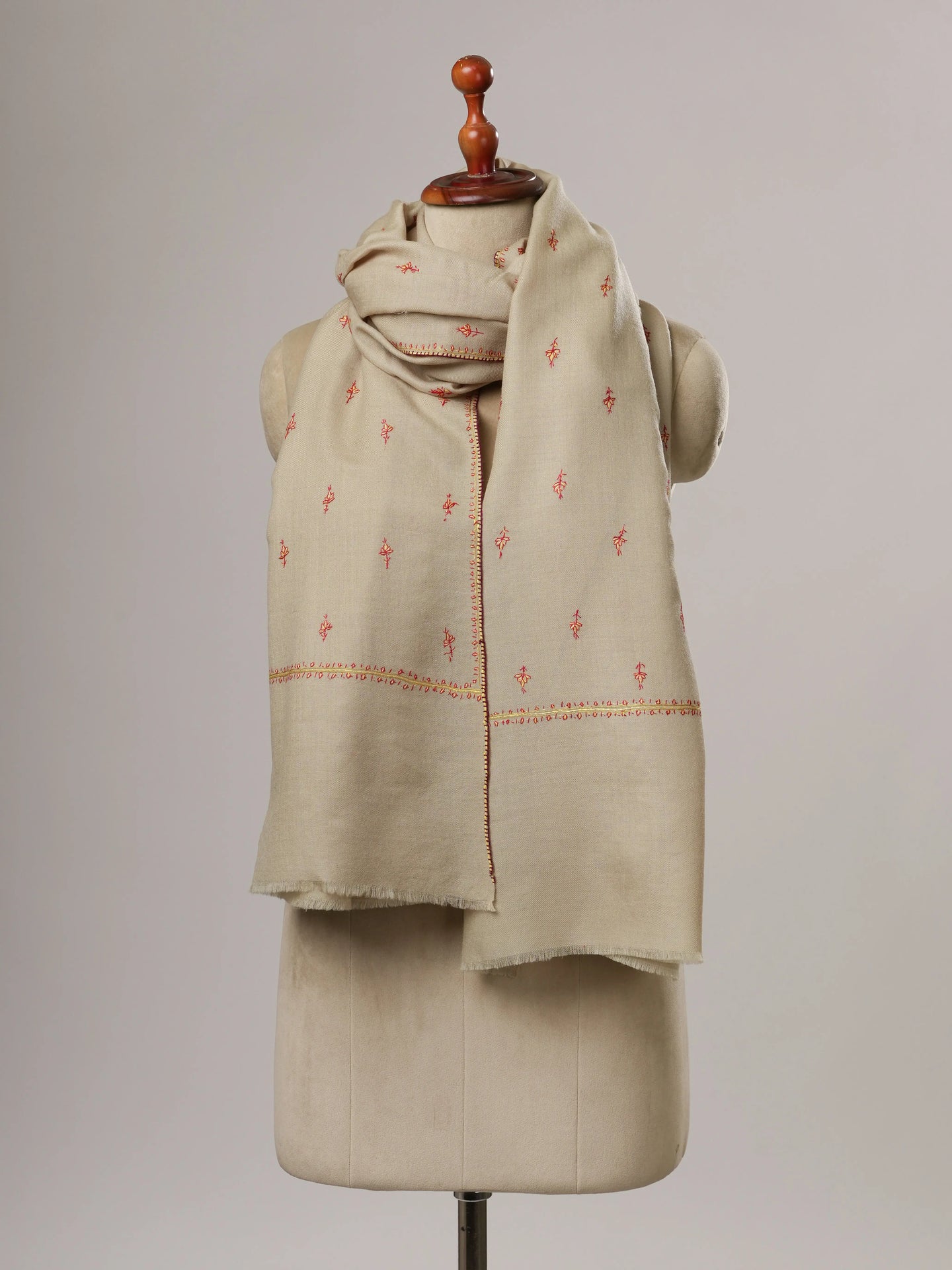 Machie Booti Hand Embroidered Fine Wool Soft Shawl Shahkaar