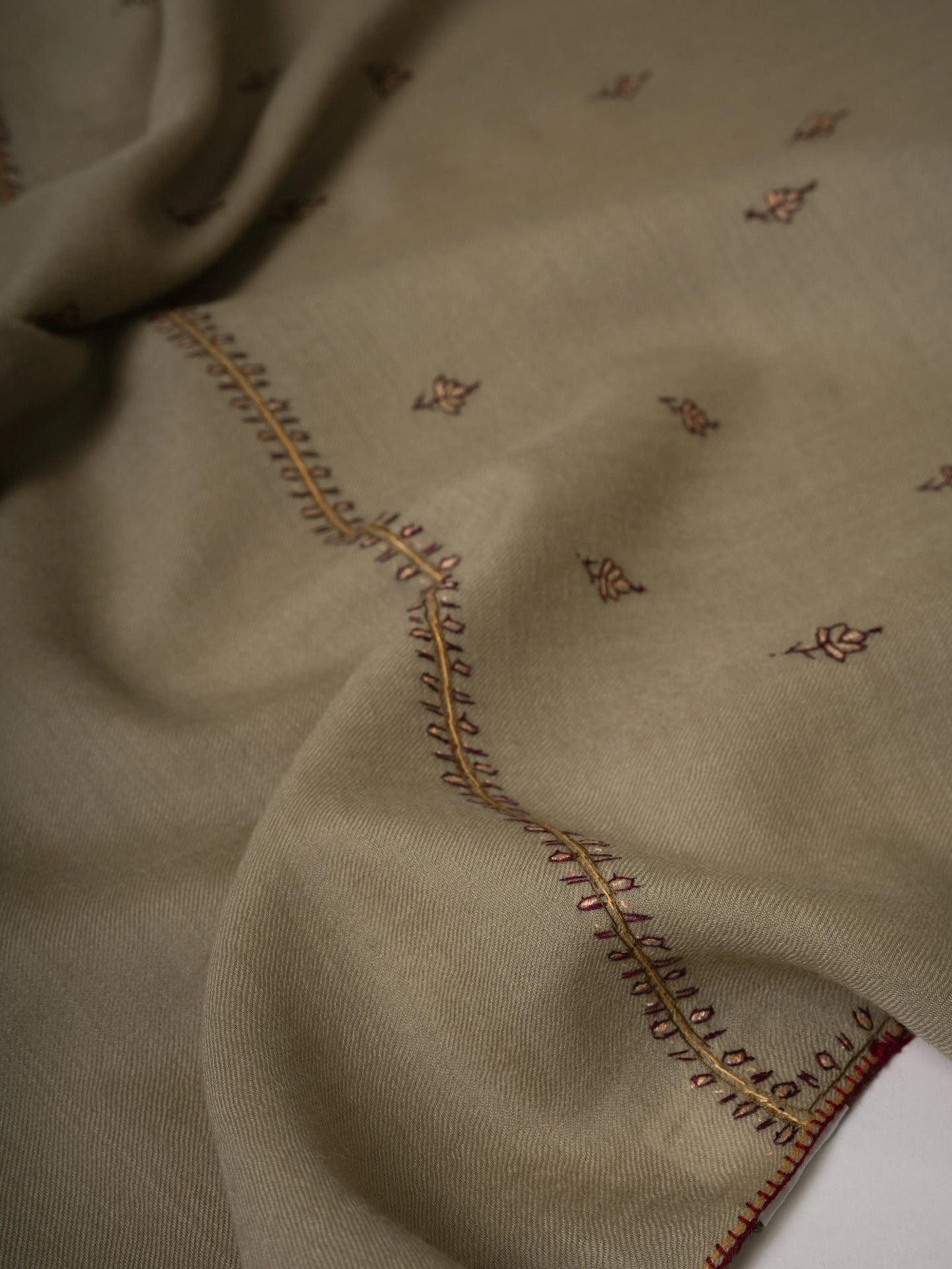 Hand Embroidered Fine Wool Soft Machie Booti Shawl Shahkaar