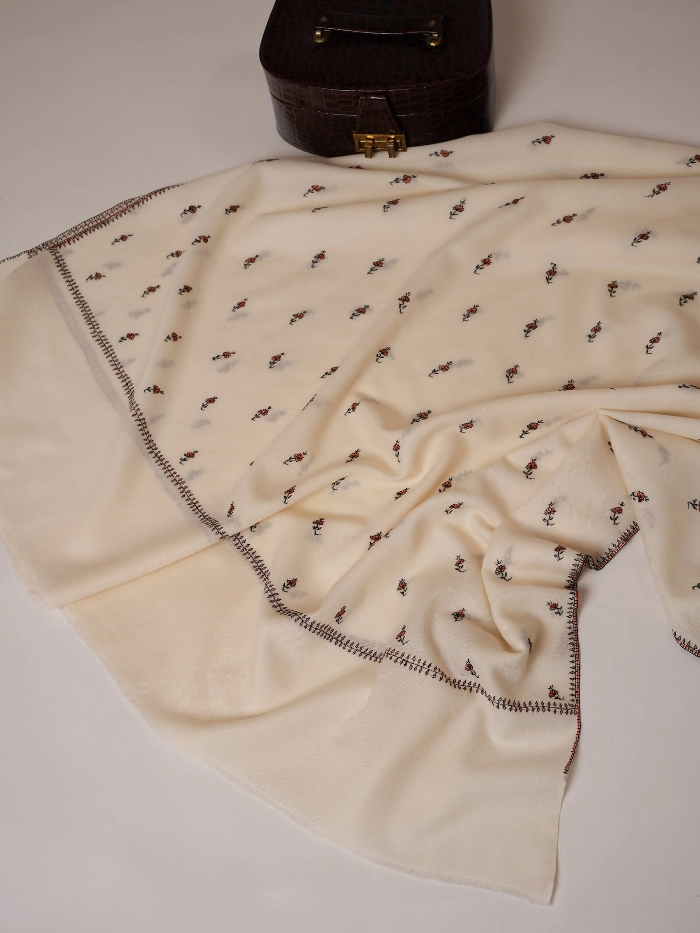 White Fine Wool Machie Booti Soft Shawl Shahkaar Global