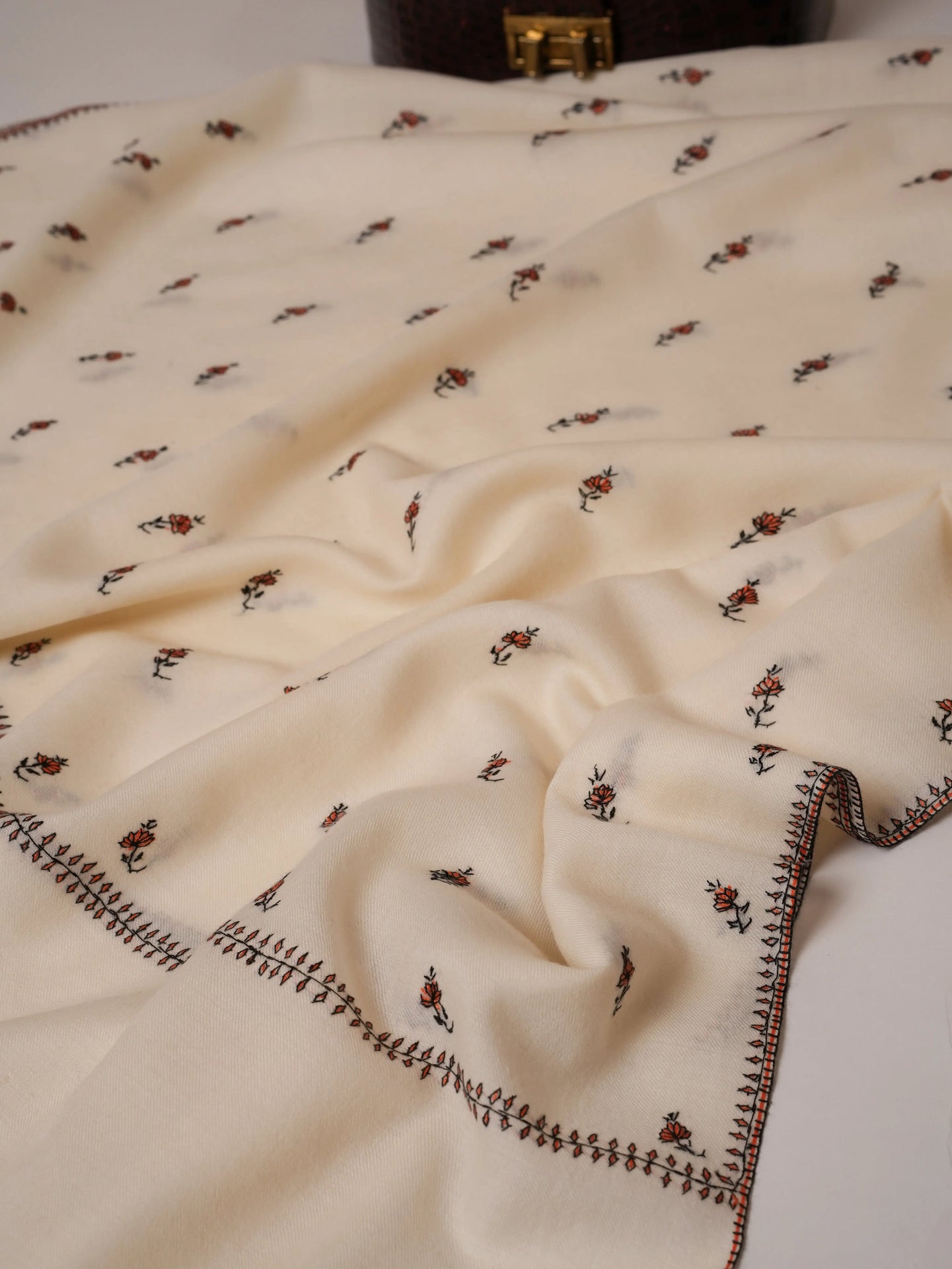 White Fine Wool Machie Booti Soft Shawl Shahkaar Global