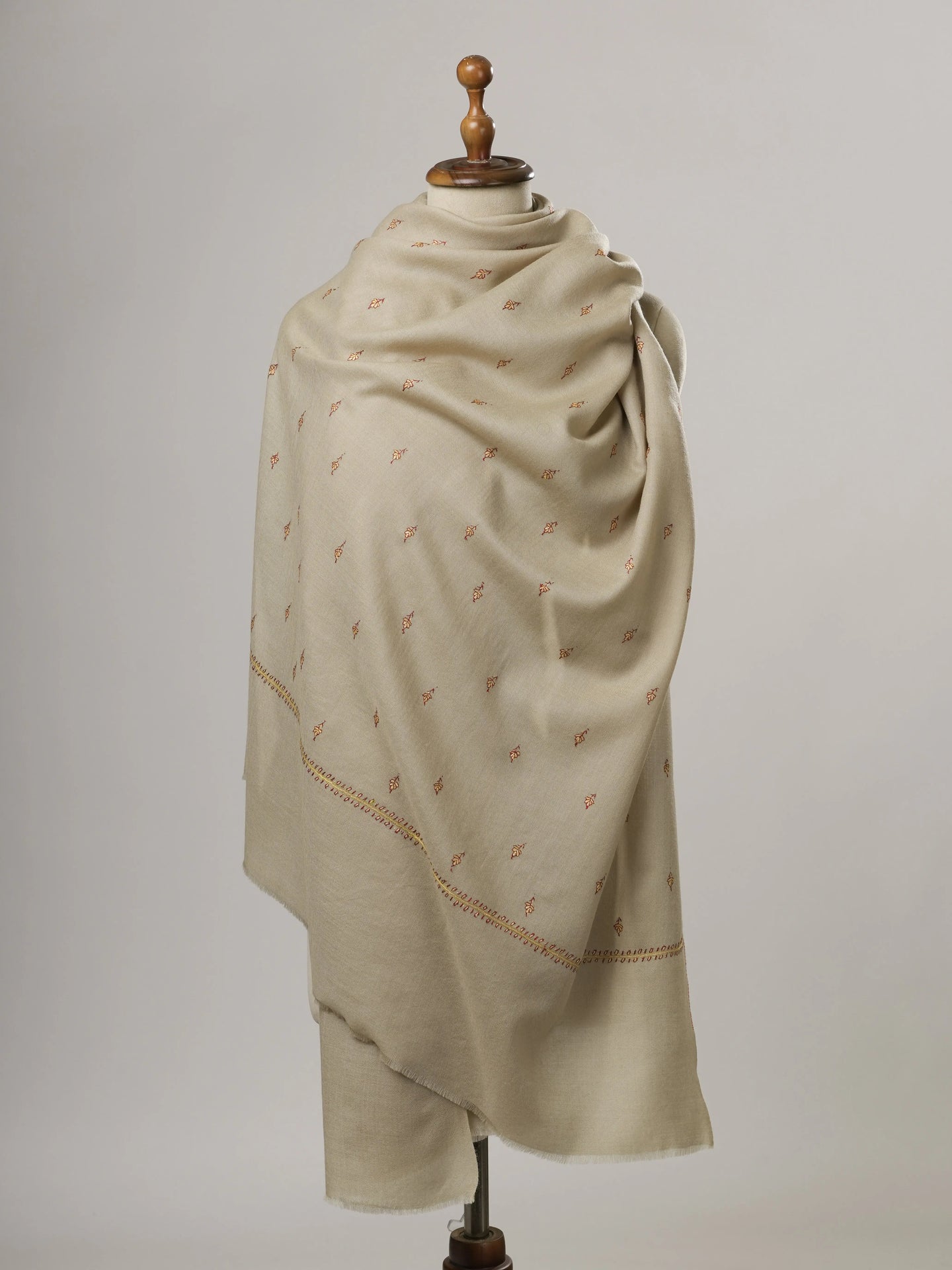 Fine Wool Shawl with Machie Booti Hand Embroidery Shahkaar