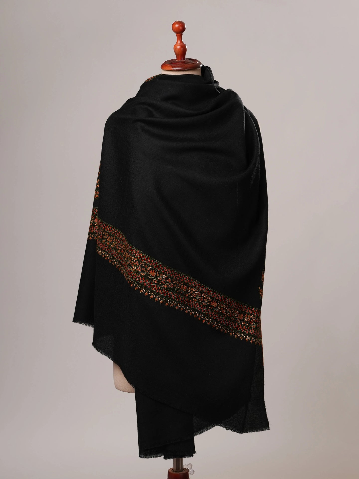 Black Daur Dar Hand Embroidered Fine Wool Shawl Shahkaar