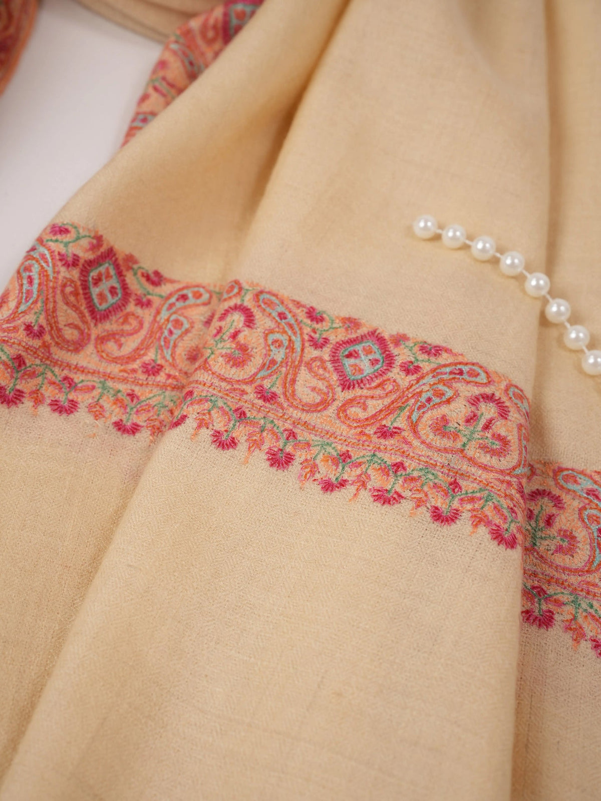 Off White Kashmiri Original Pashmina Shawl with Neemdaur Sozni Embroidery Shahkaar.com
