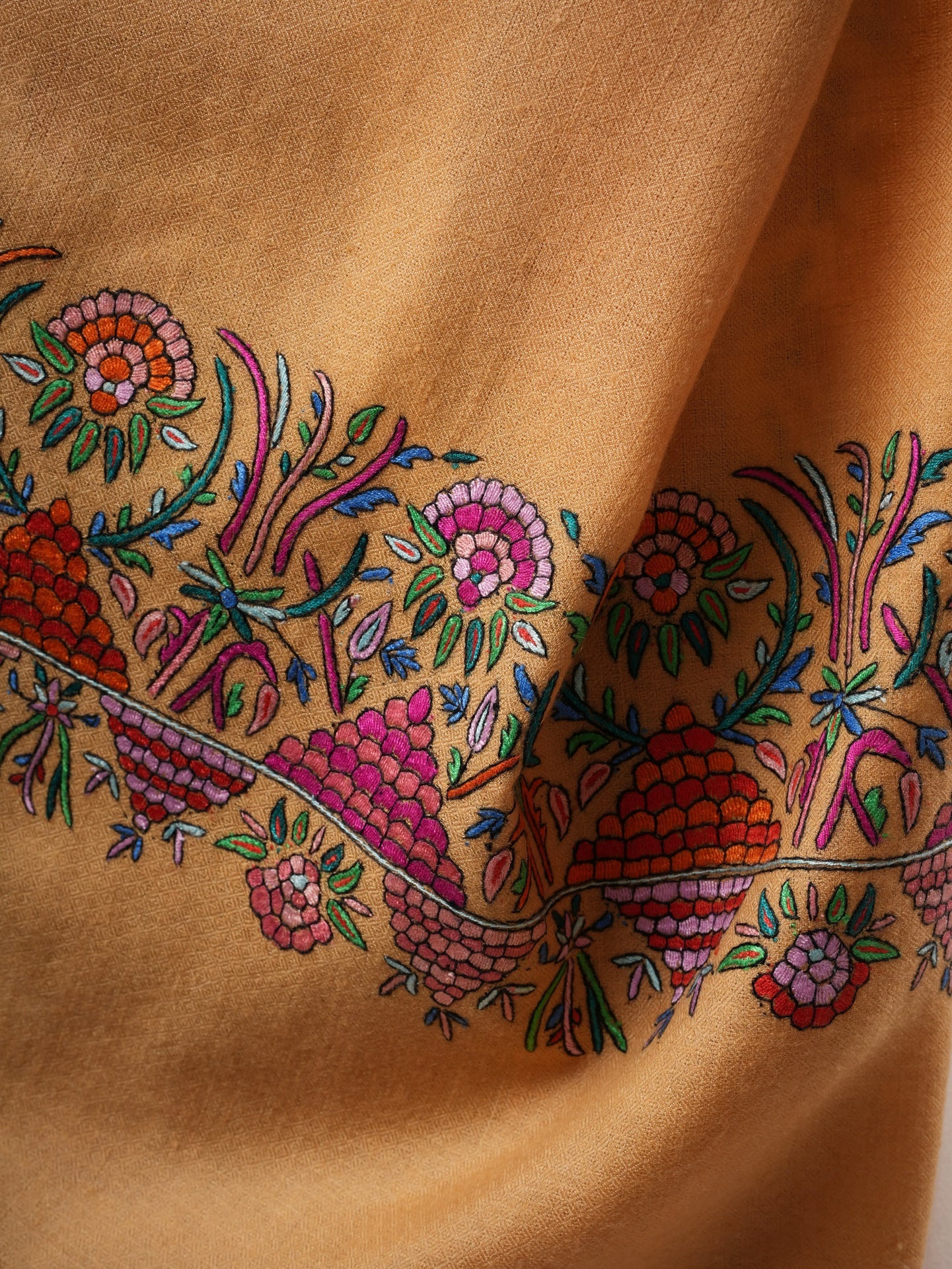 Handloomed Kashmiri Pashmina Shawl – Papier Machie Embroidered Palla Motif Shahkaar
