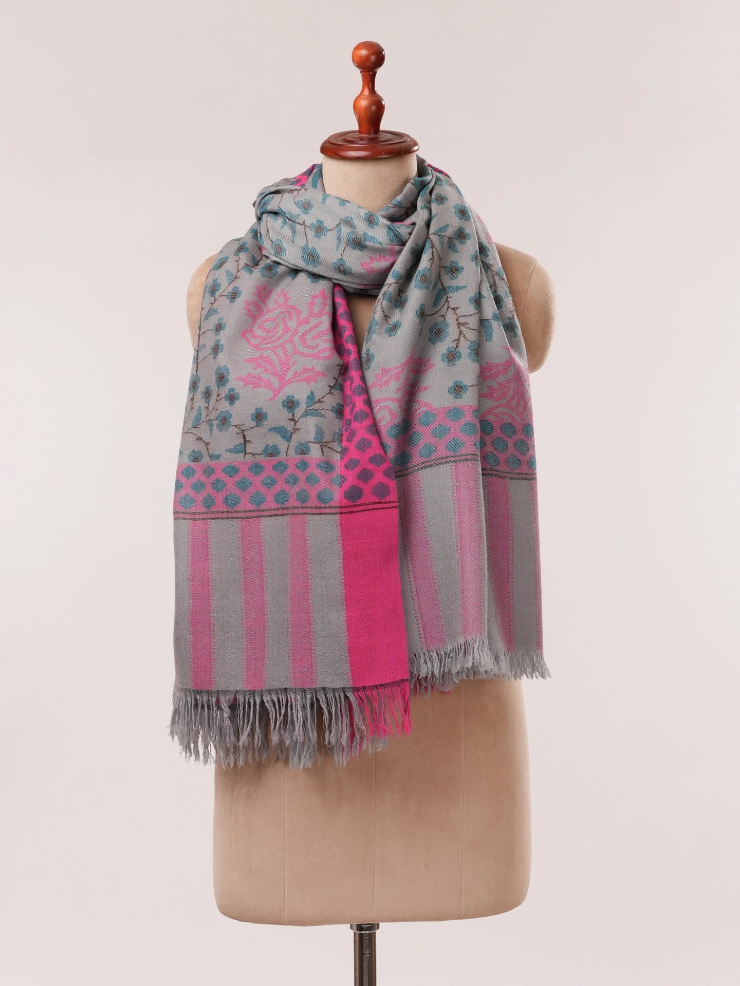 Grey Handwoven Kani Pure Pashmina Shawl Shahkaar.com