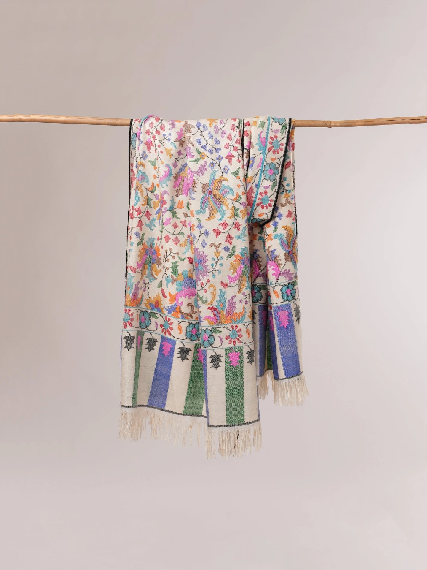 Natural White Floral Handwoven Kani Pashmina Shawl Shahkaar.com