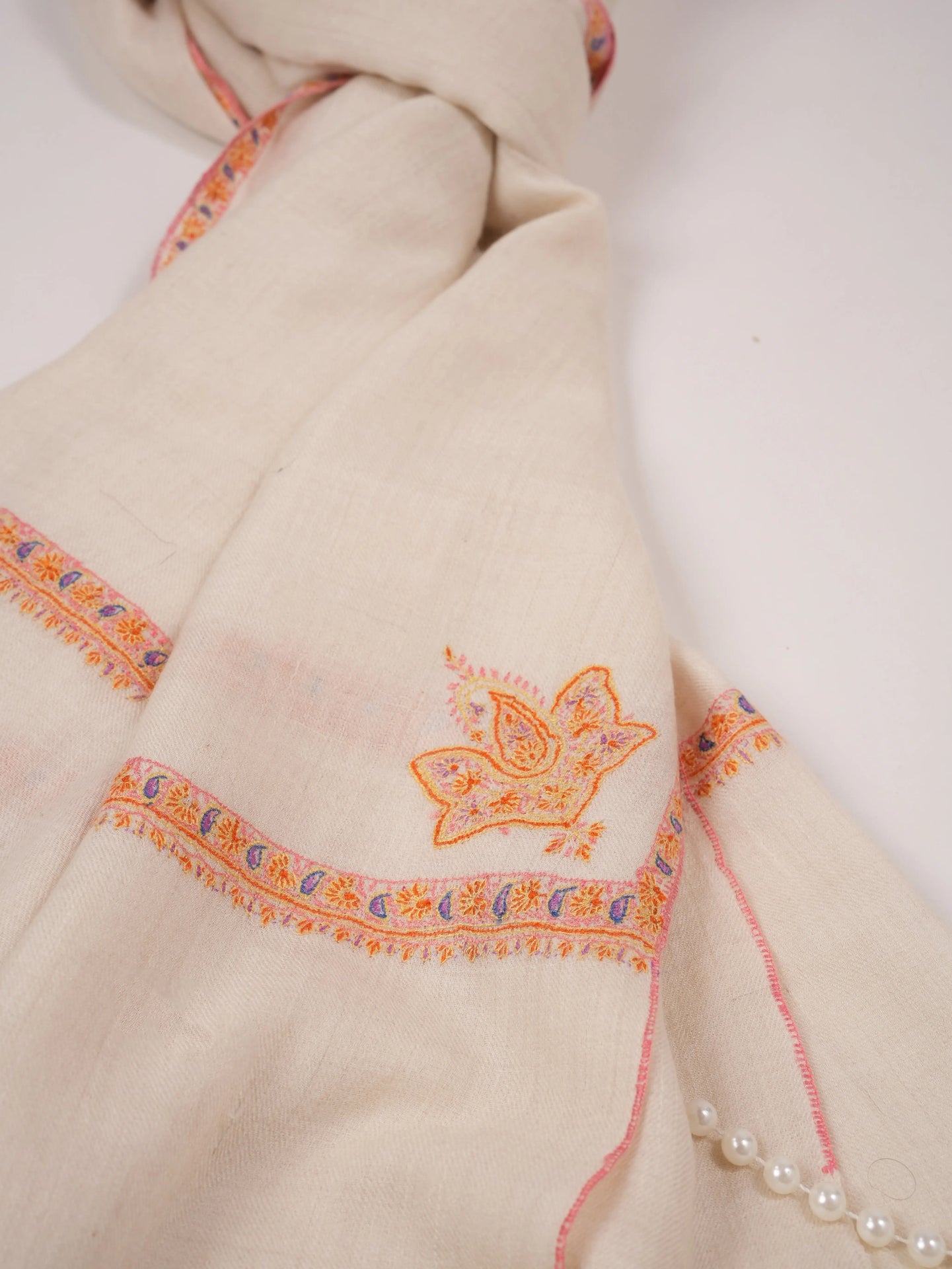 Handwoven Off White Pashmina Shawl with Baildar Hand Embroidery Shahkaar.com