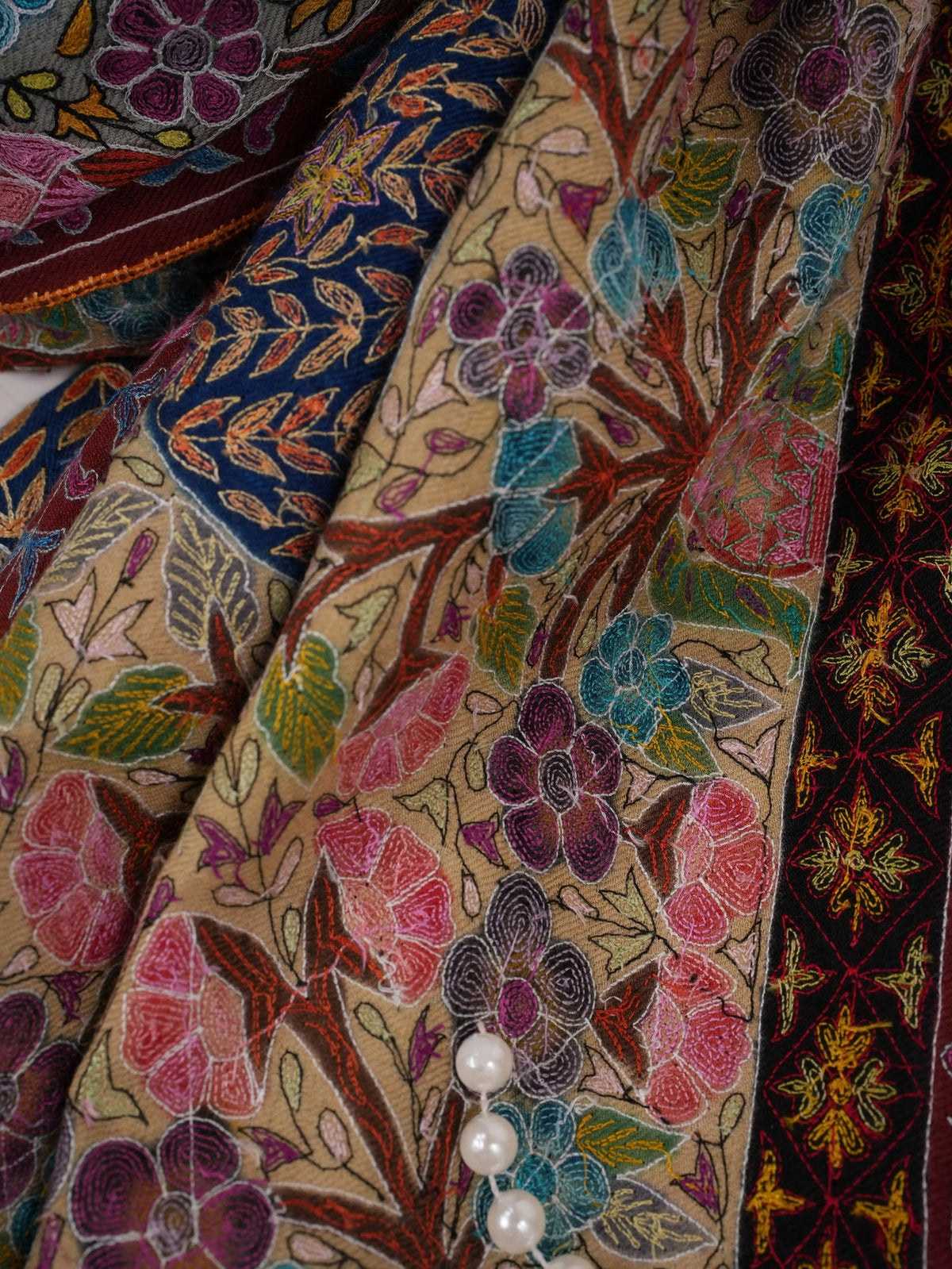 Traditional Kalamkari Hand Embroidered Handwoven Pashmina Shawl Shahkaar.com